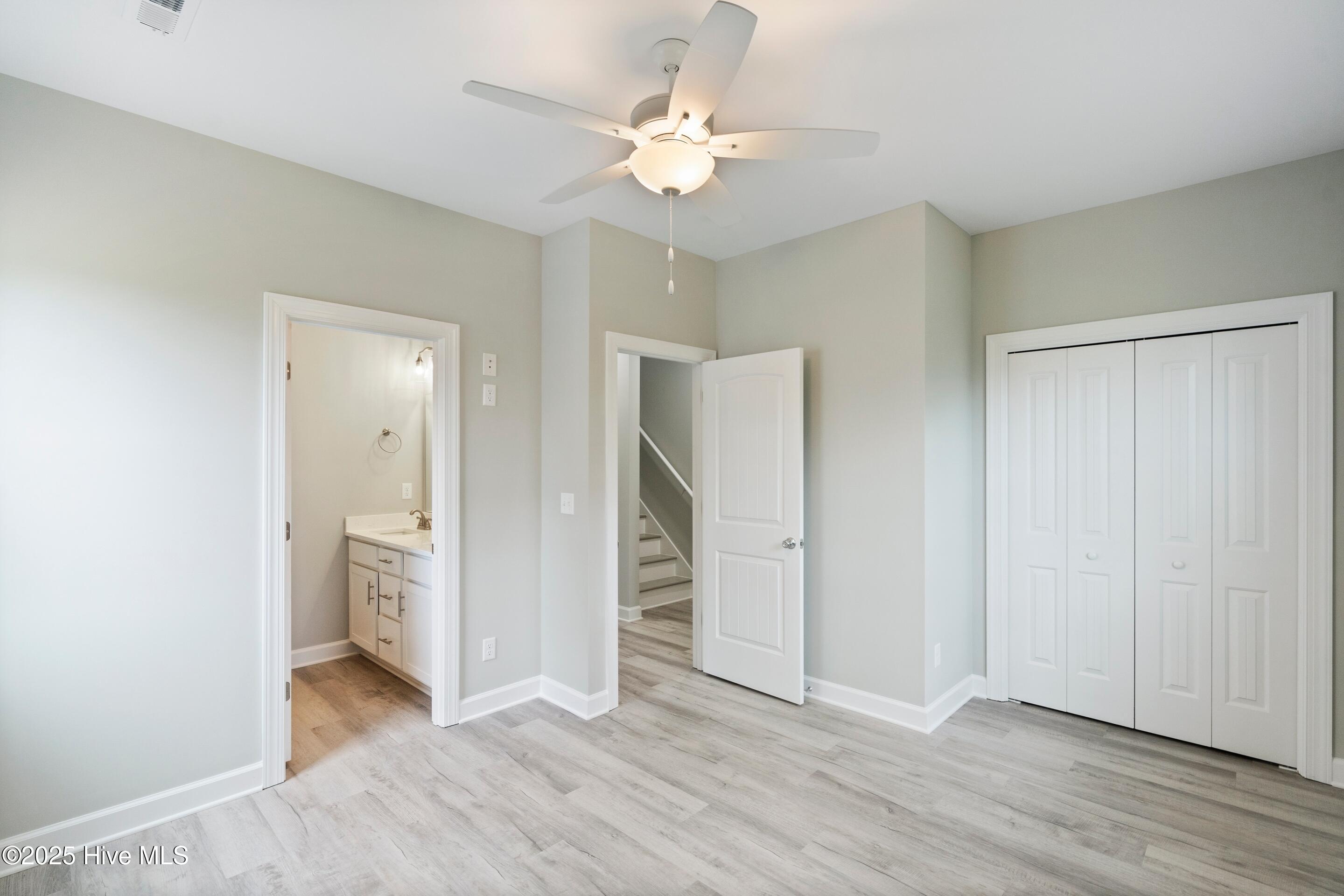 100525905 | Photo 22