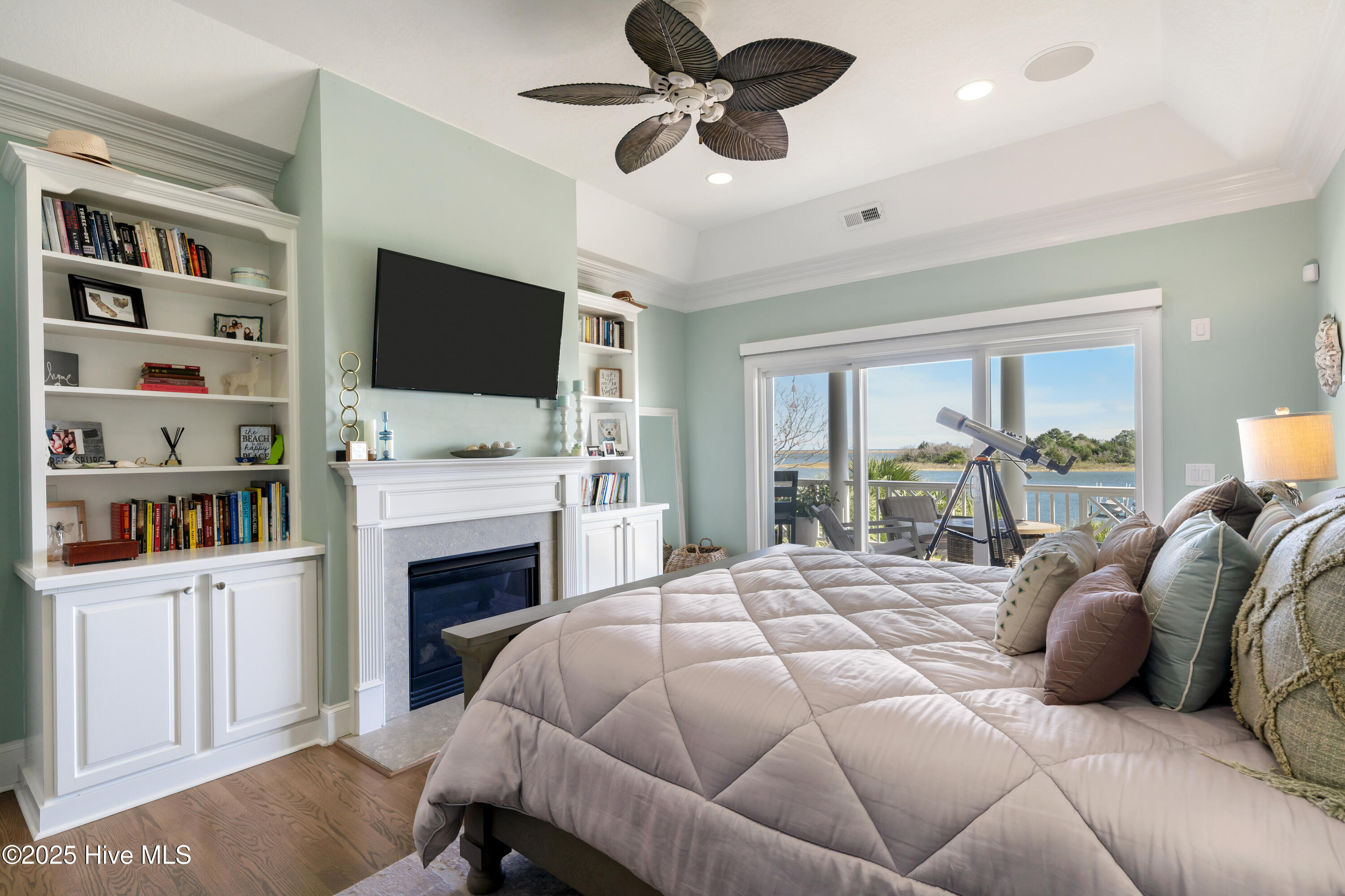 100541249 | Photo 61