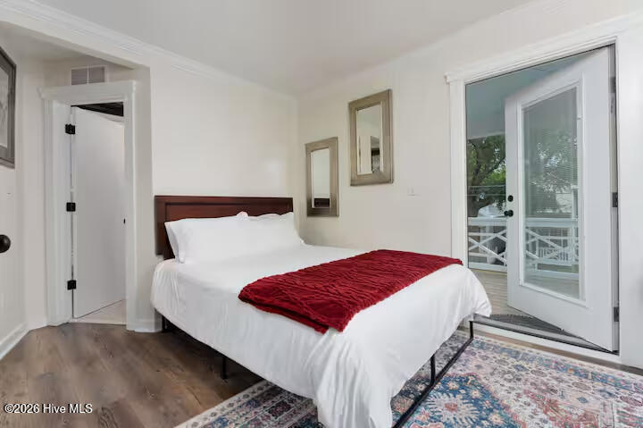 100562028 | Photo 32