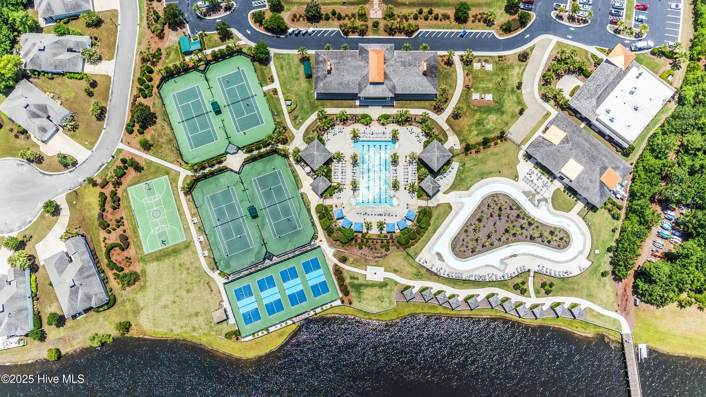 100554494 | Photo 63