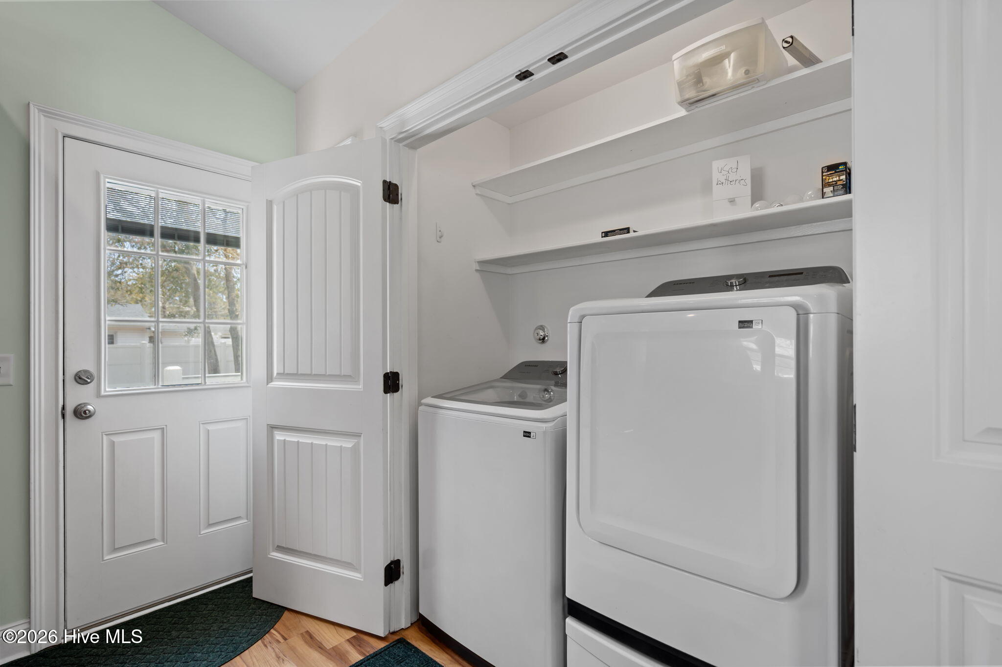 100566759 | Photo 36