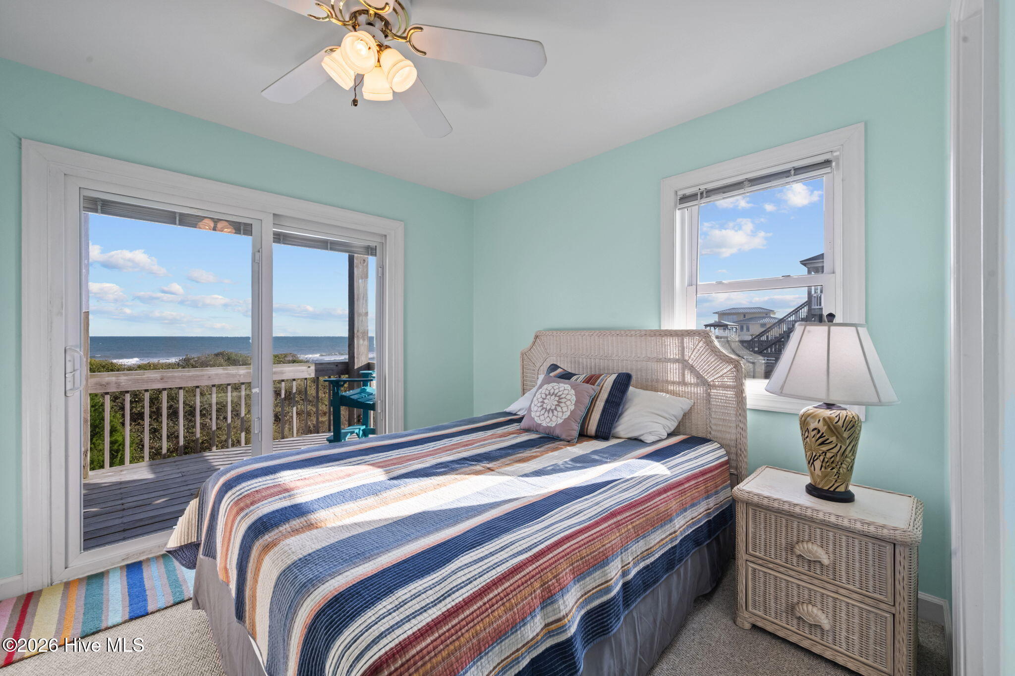 100567525 | Photo 40