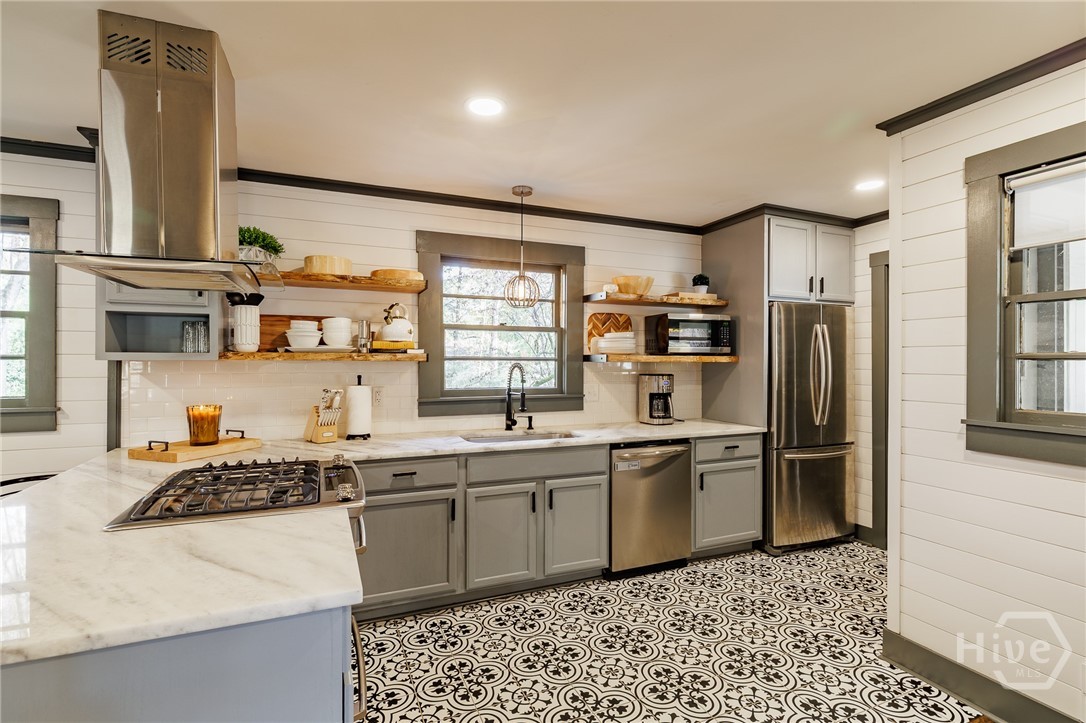 400 Greencrest Drive