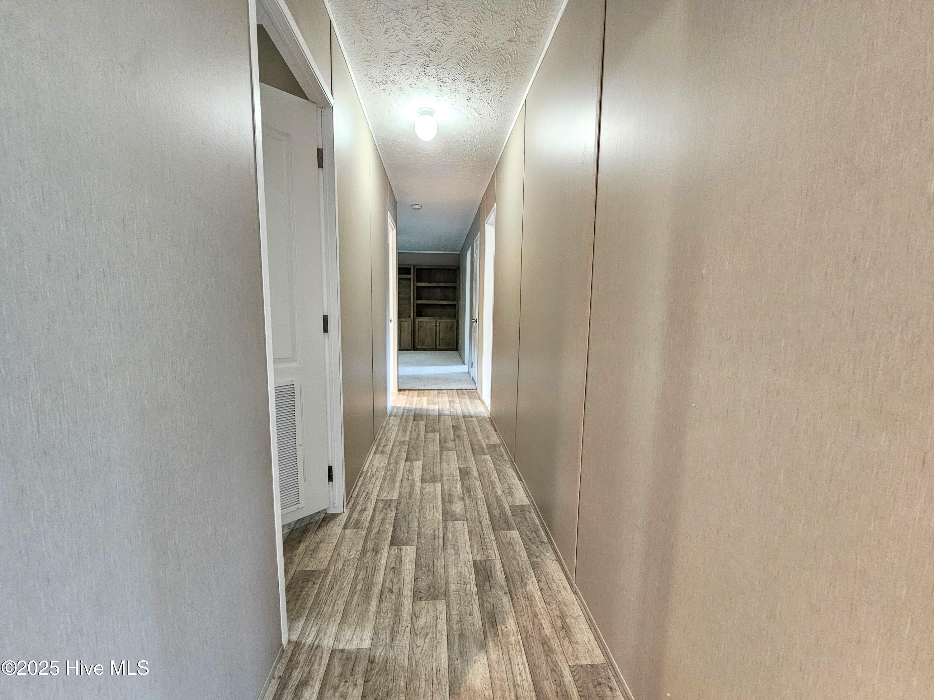 100523710 | Photo 14