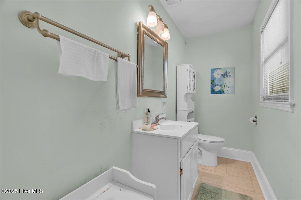 100542832 | Photo 41