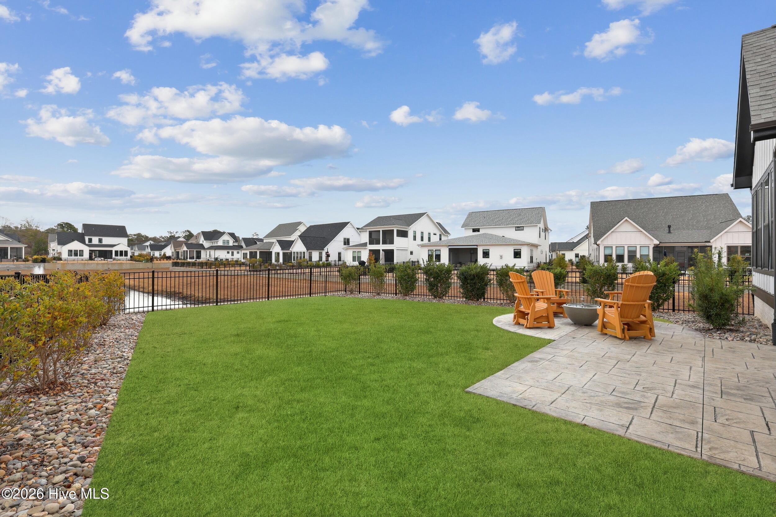 100551729 | Photo 46