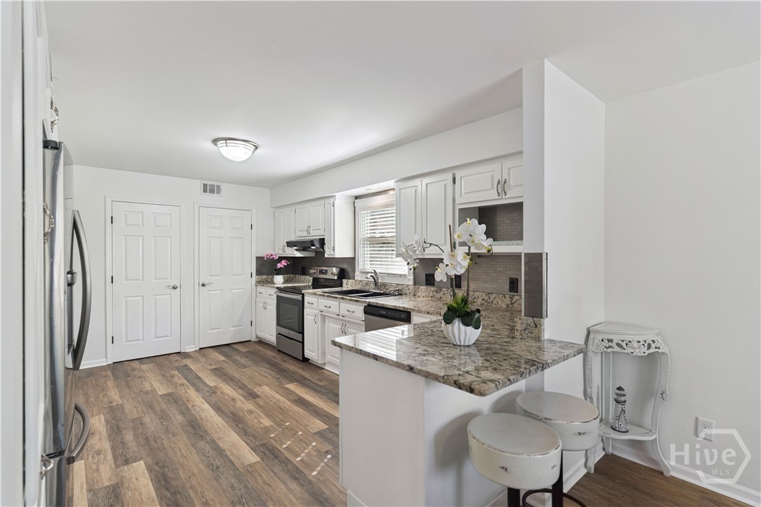 Homes for sale in St Simons Island, GA | 240 Georgia St, St Simons Island, GA 31522 | MLS# SA348811