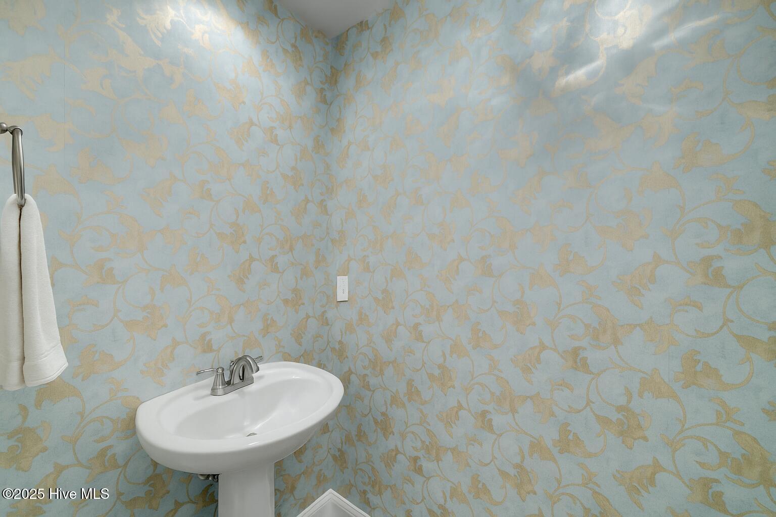 100527898 | Photo 28