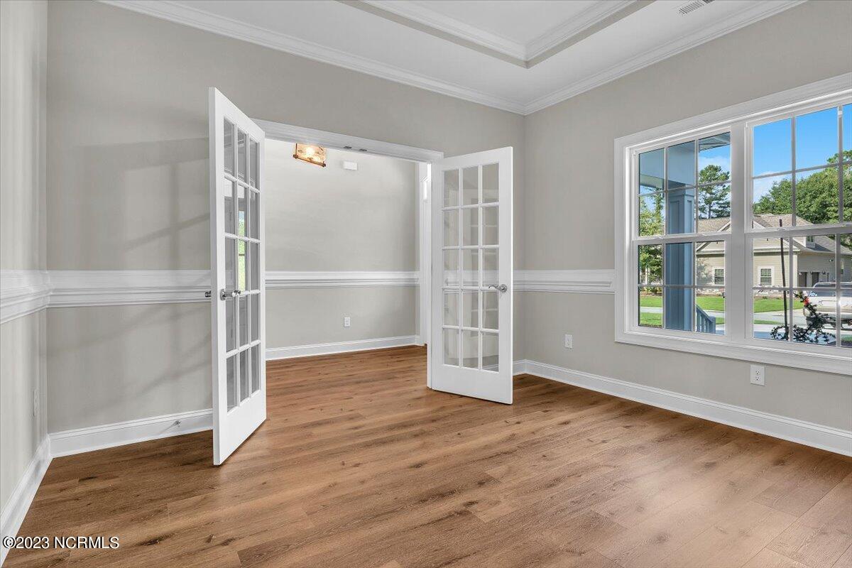 100524155 | Photo 17