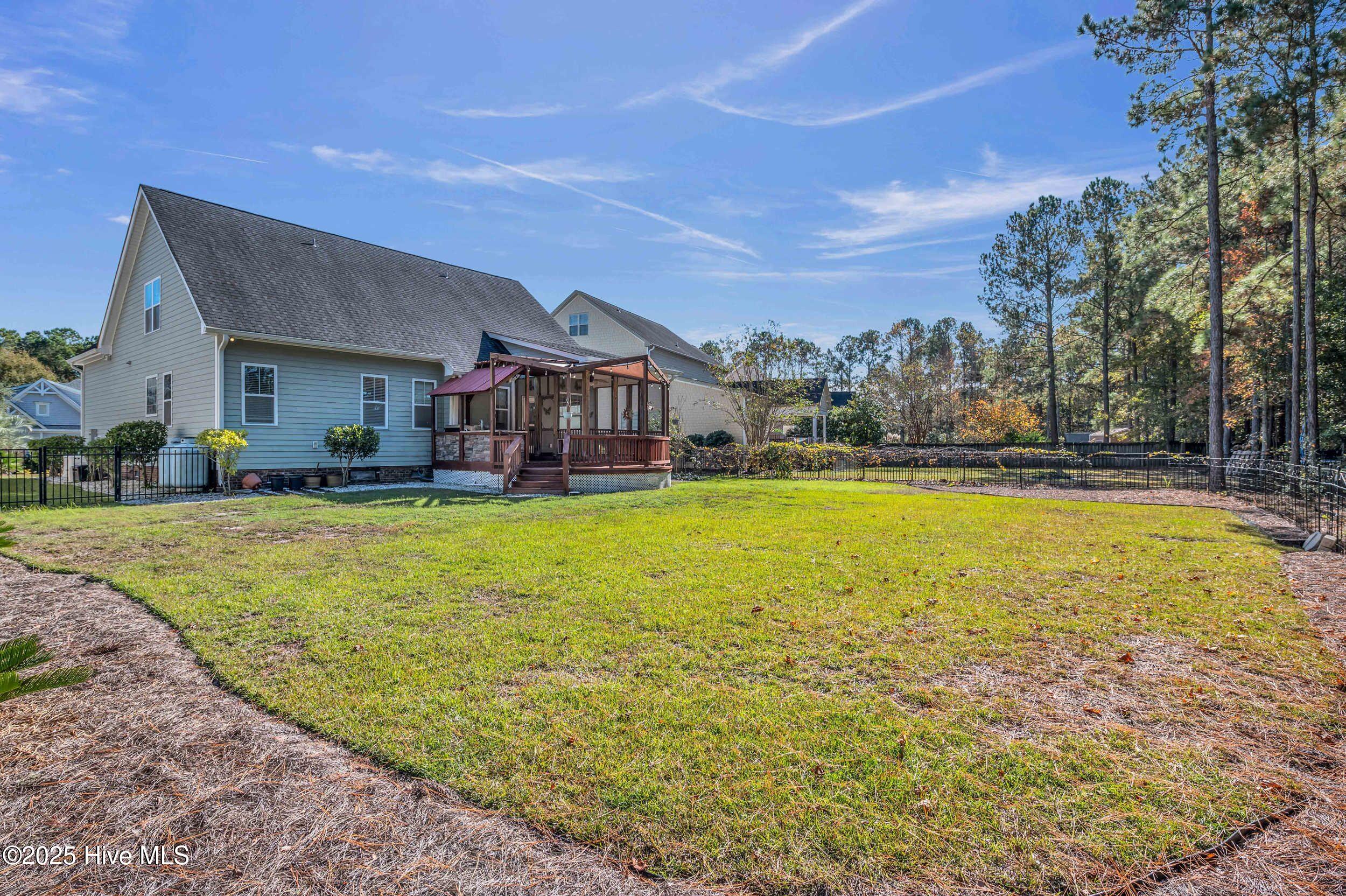 100540698 | Photo 49