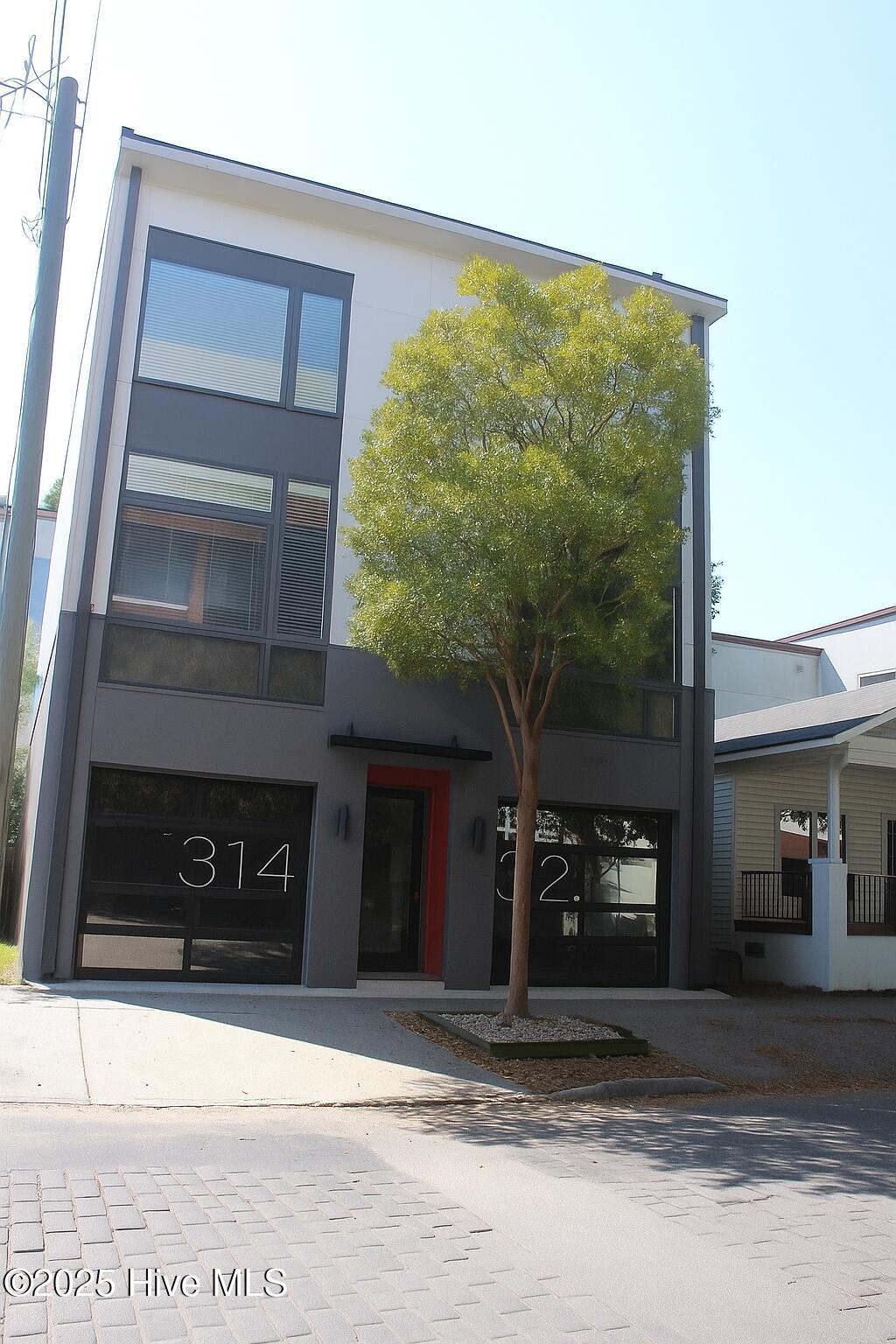 4526306F-44D3-42CE-83E2-8E52D2BA7441