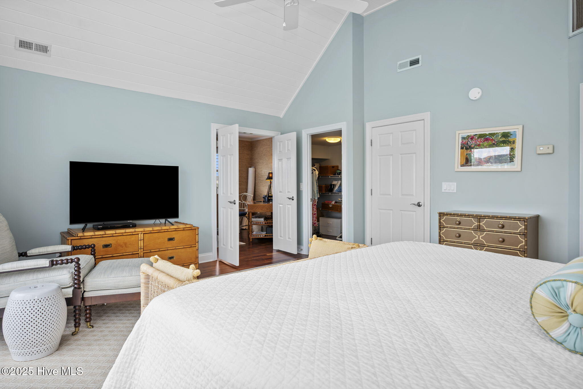 100544331 | Photo 49