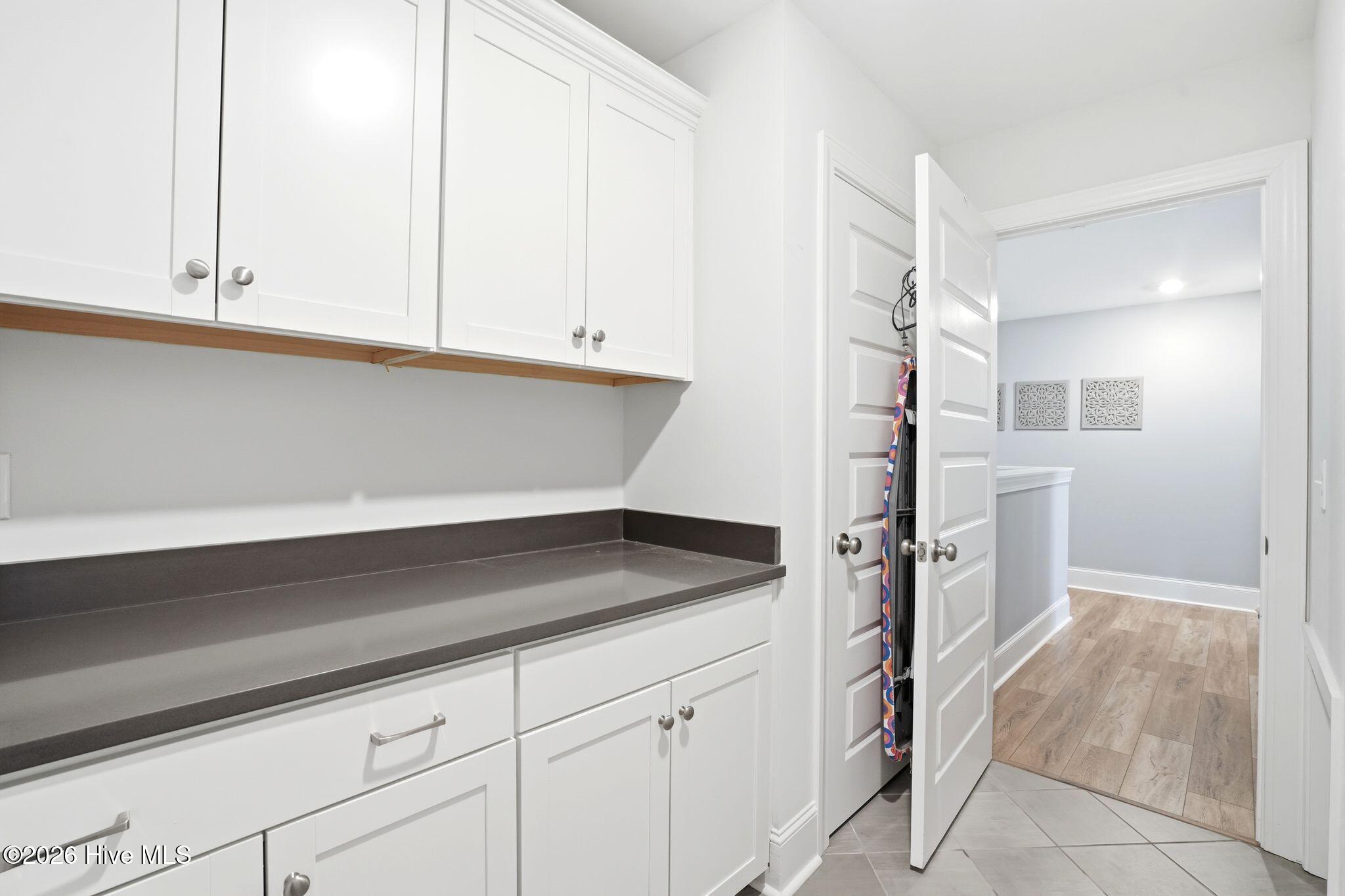 100563287 | Photo 82