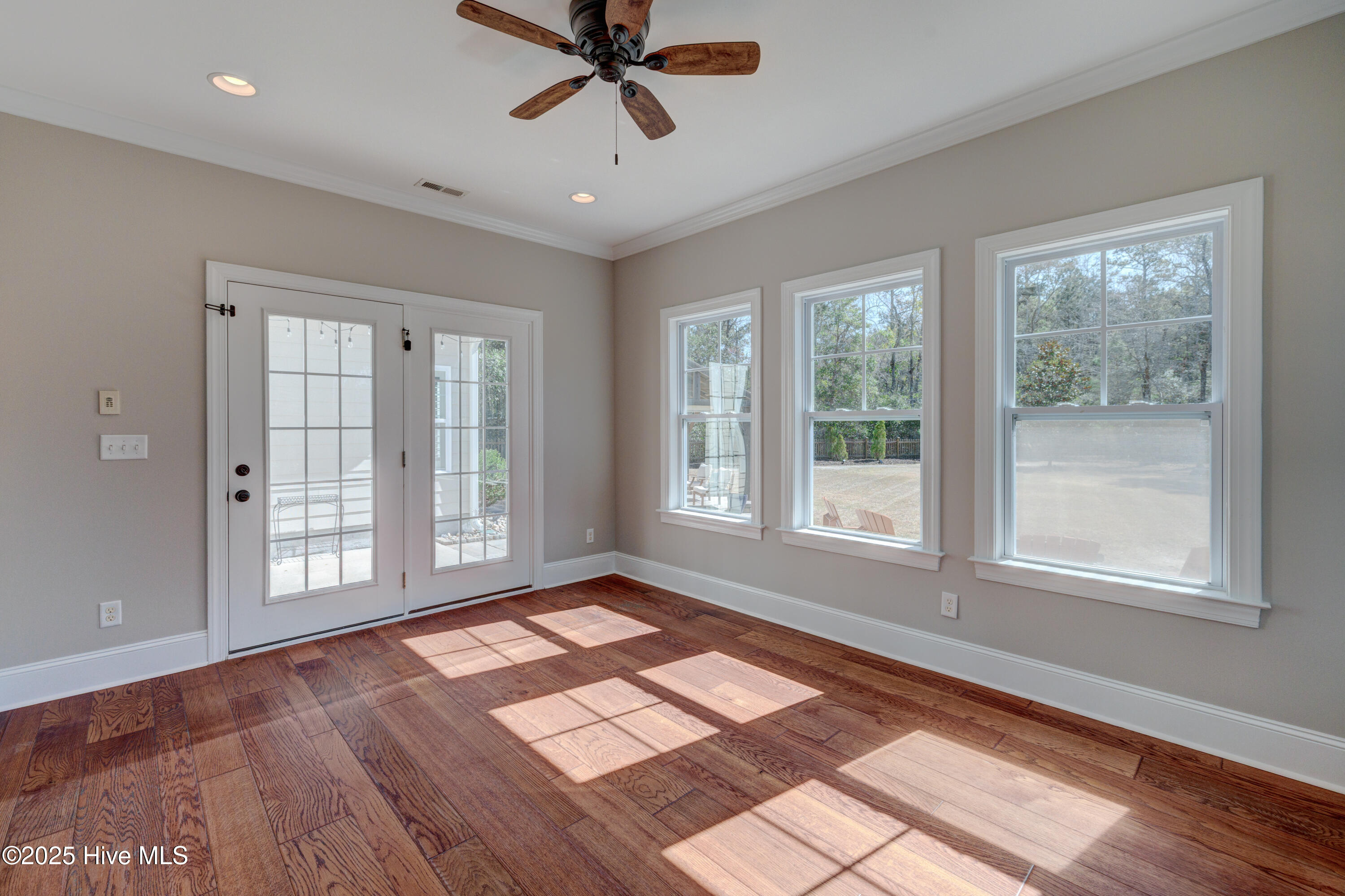 100496540 | Photo 29