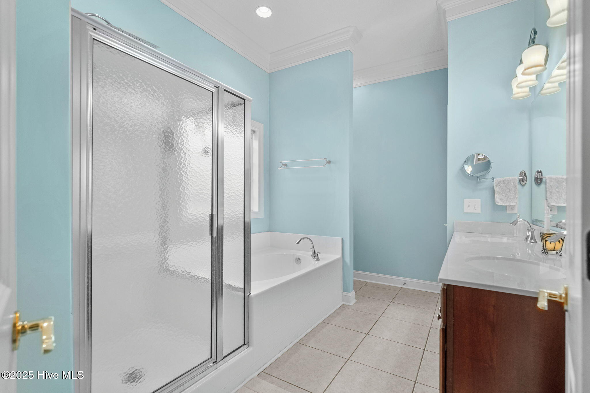 100538854 | Photo 30