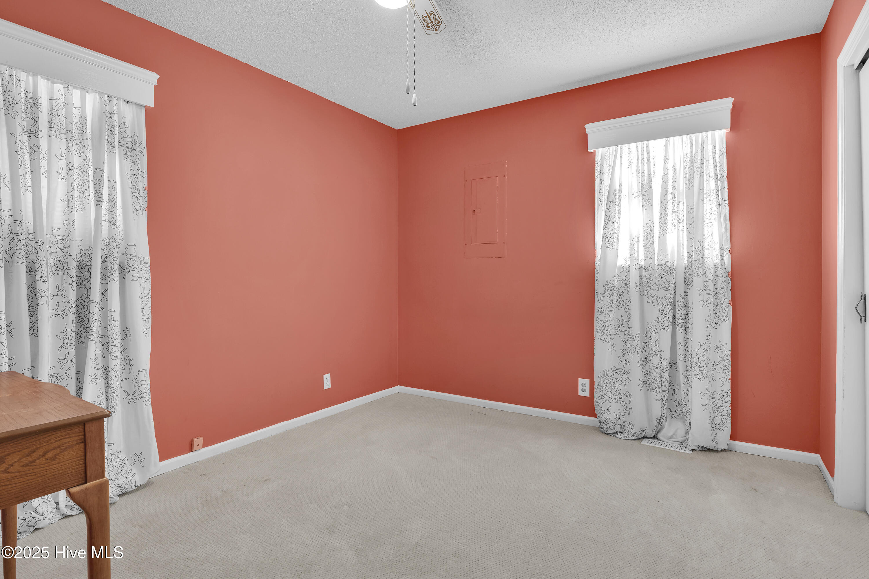 100536846 | Photo 23