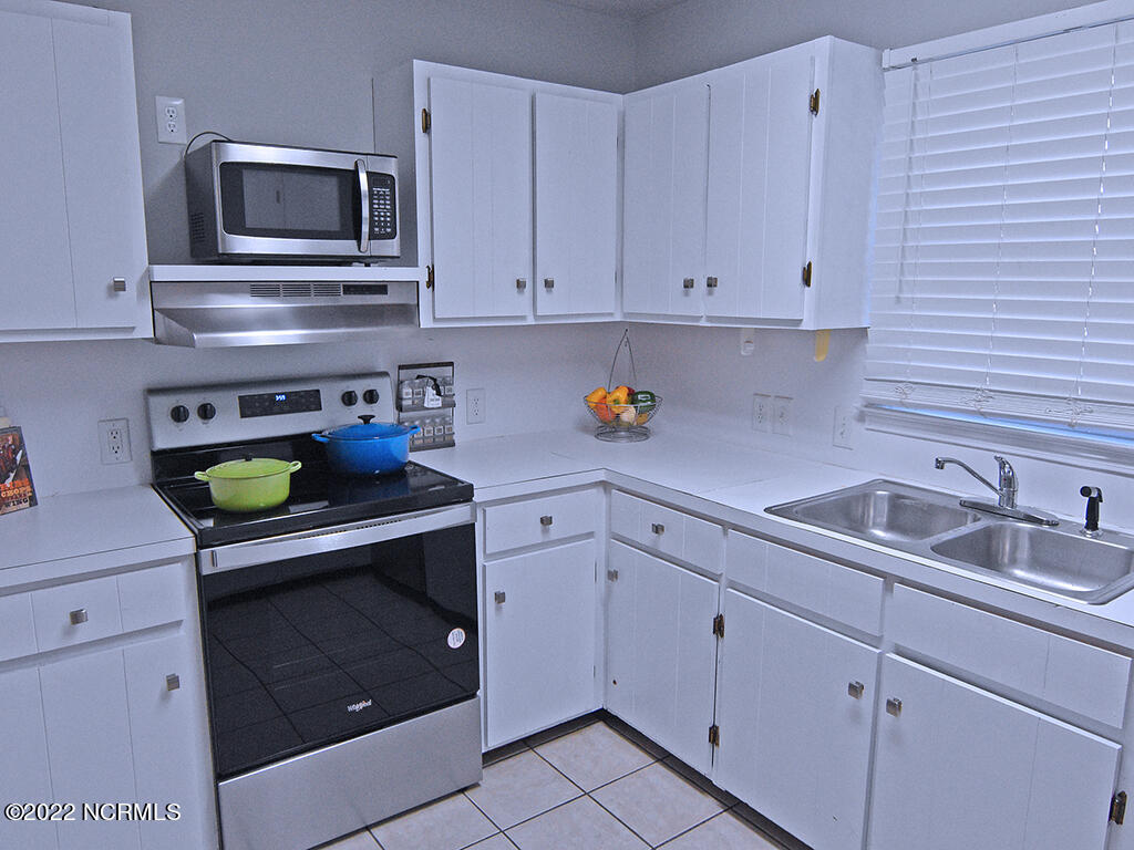 100535873 | Photo 14