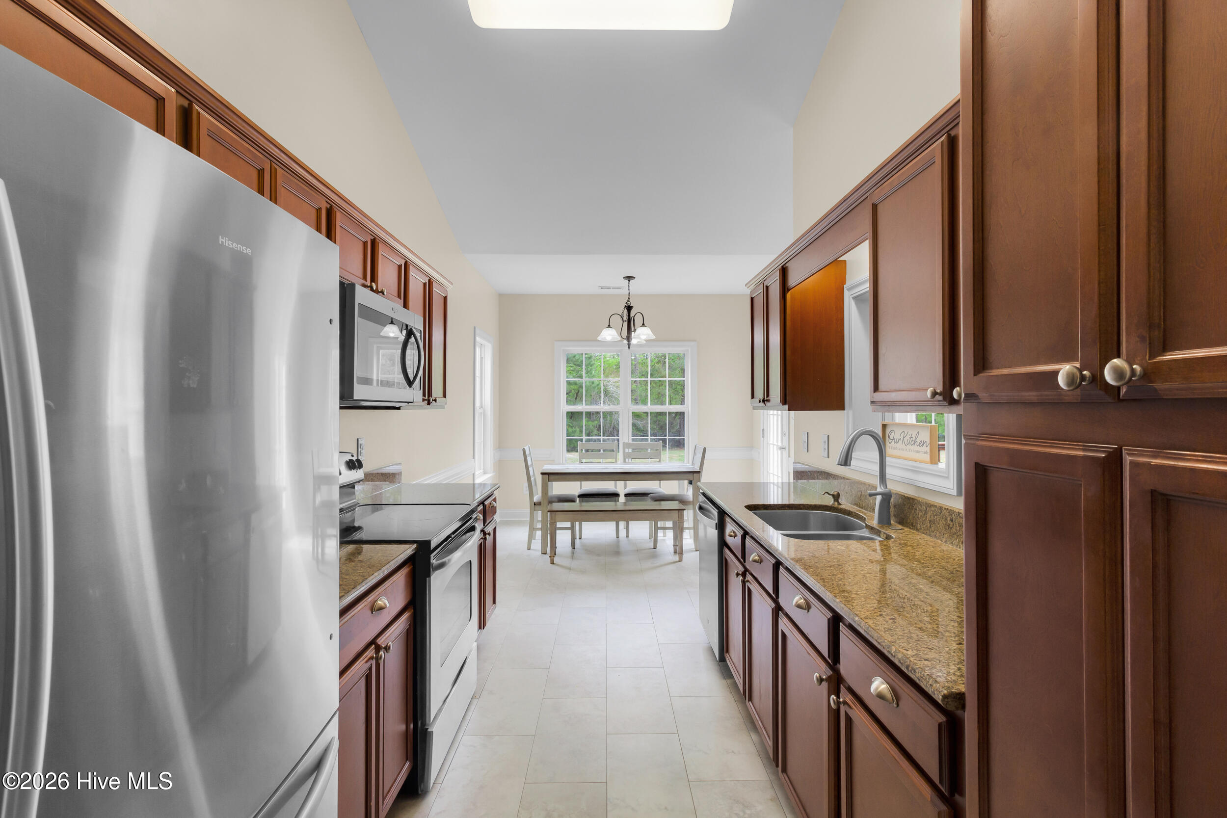 100569291 | Photo 12