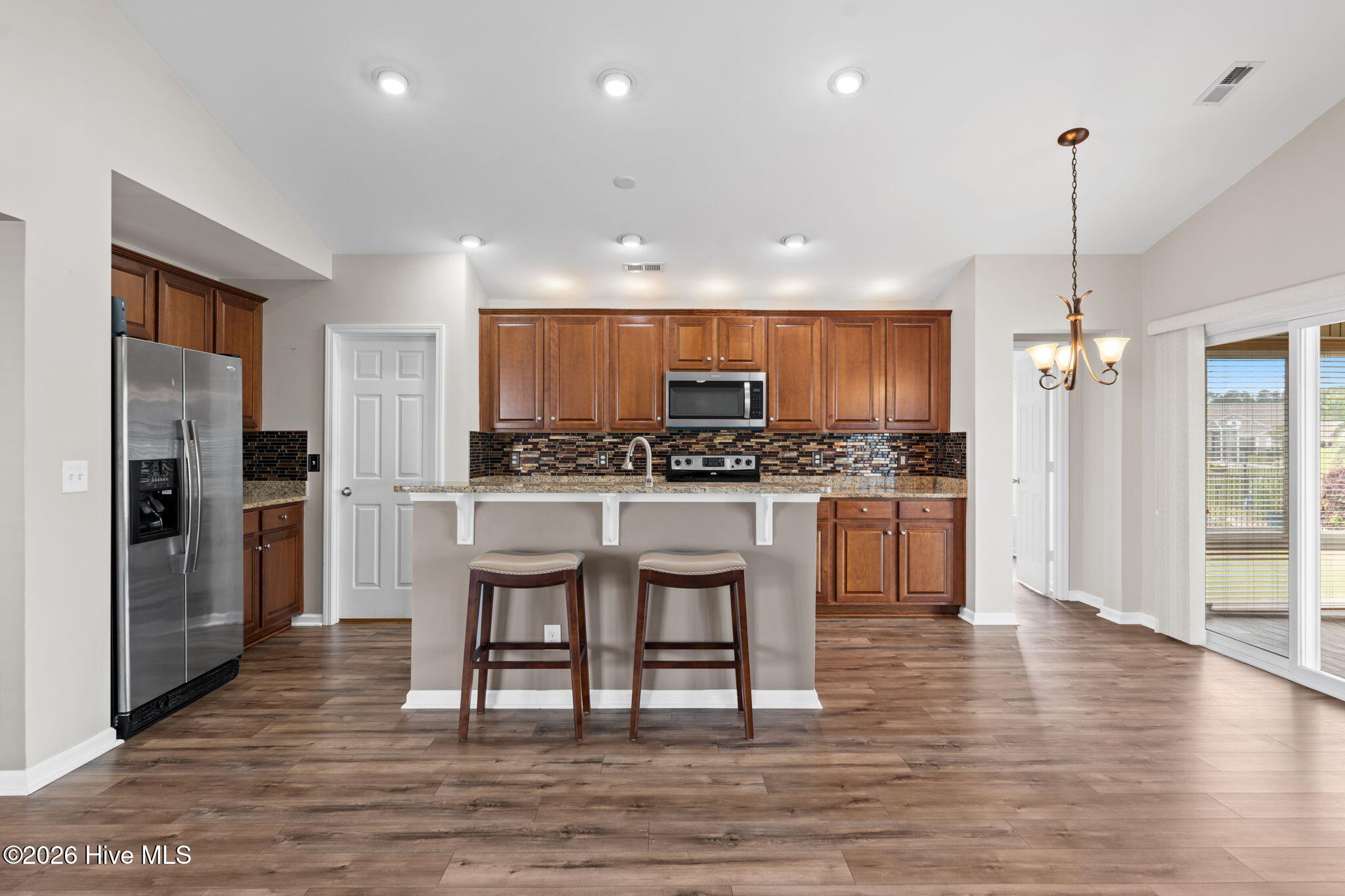 100565577 | Photo 10