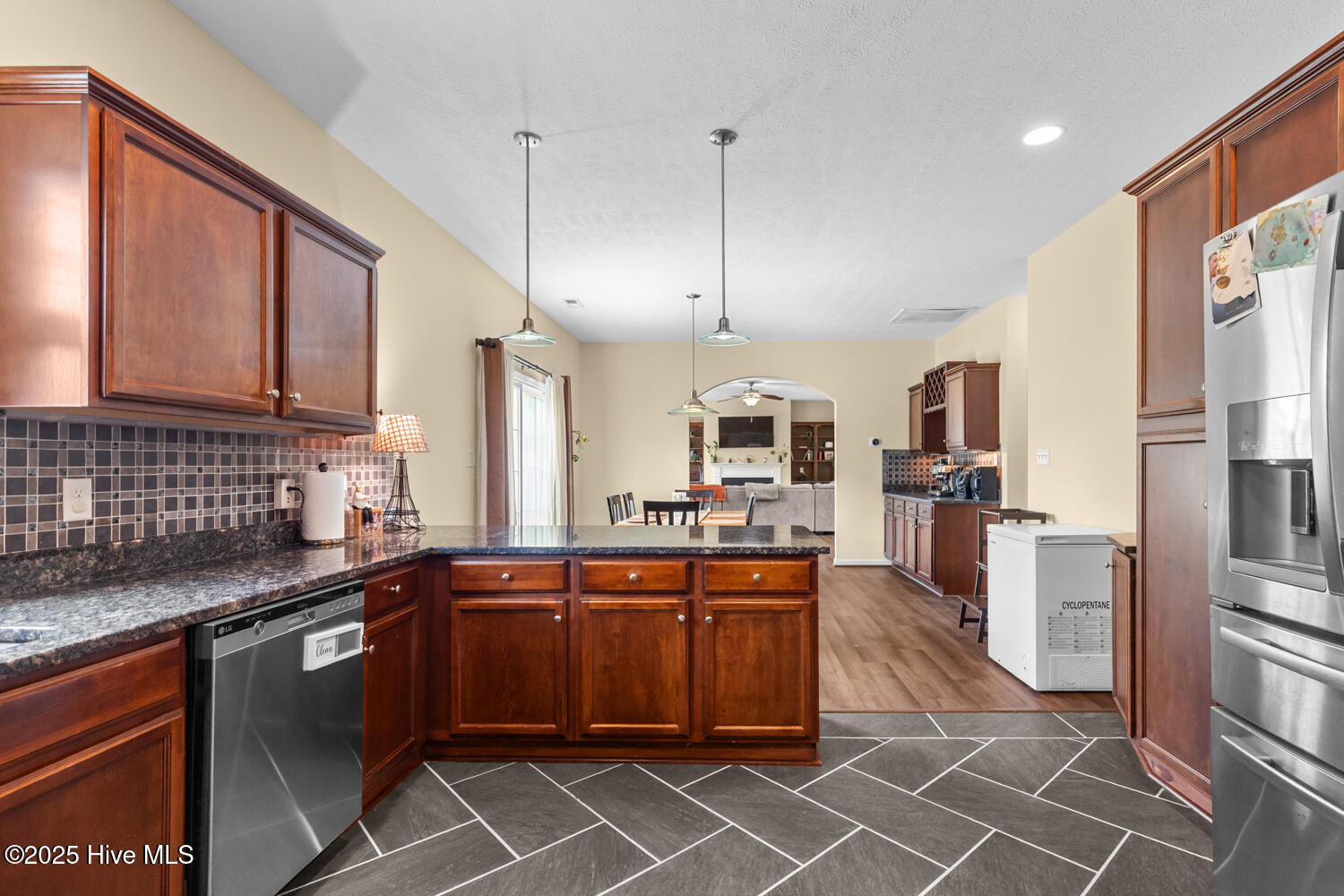 100535732 | Photo 23