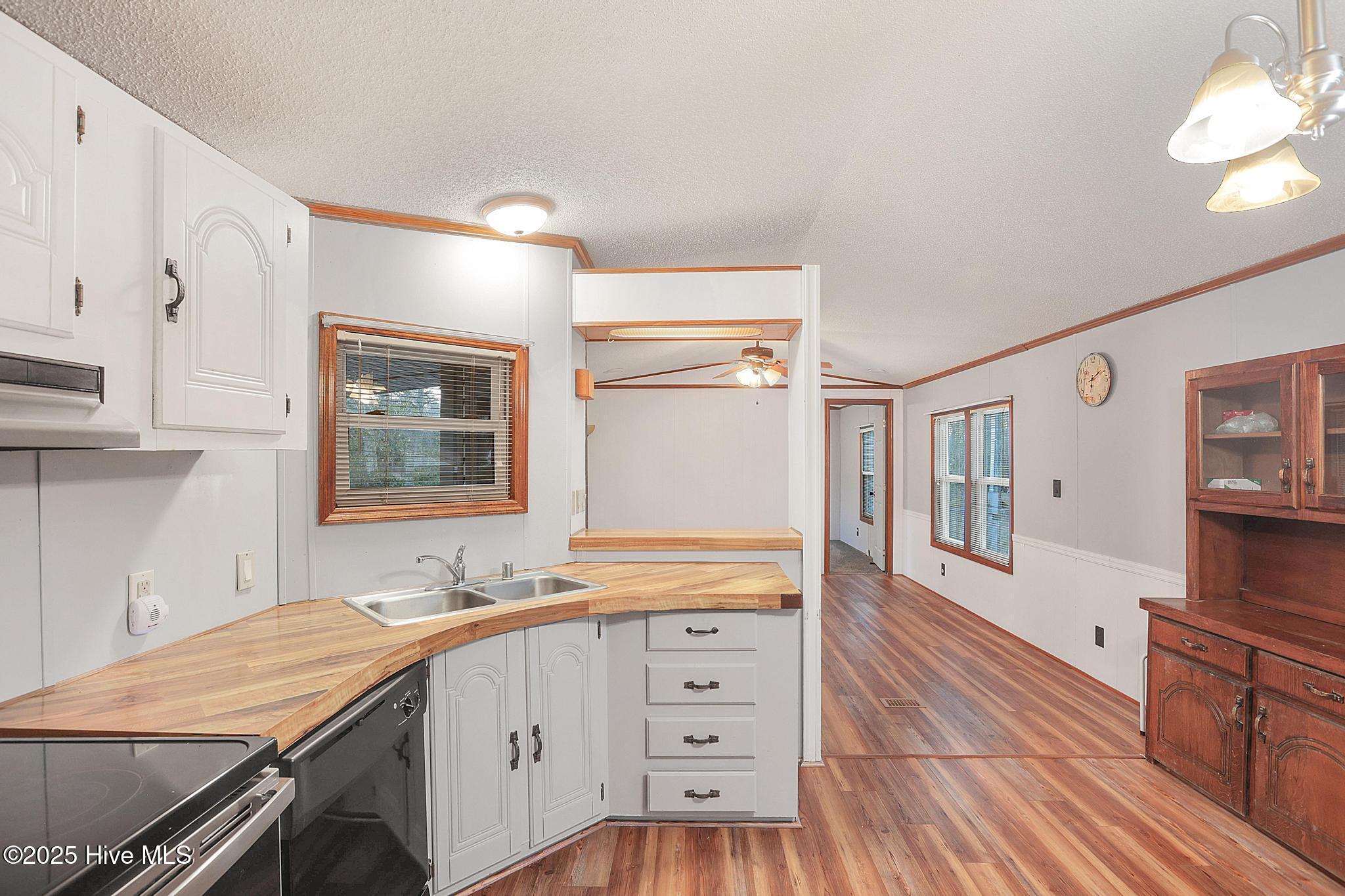 312 Queens Road,Hubert