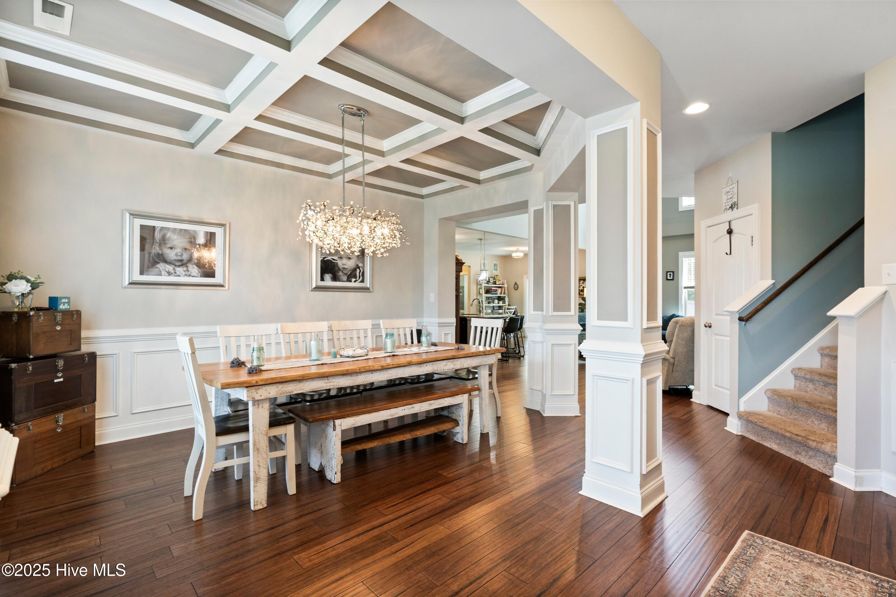 100532495 | Photo 11