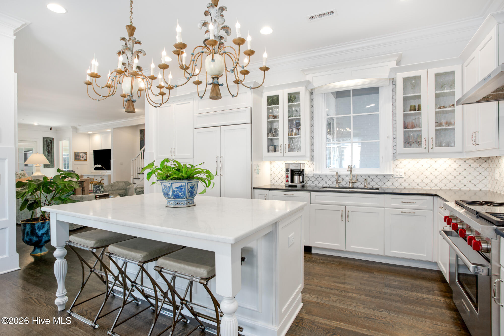 100552685 | Photo 13