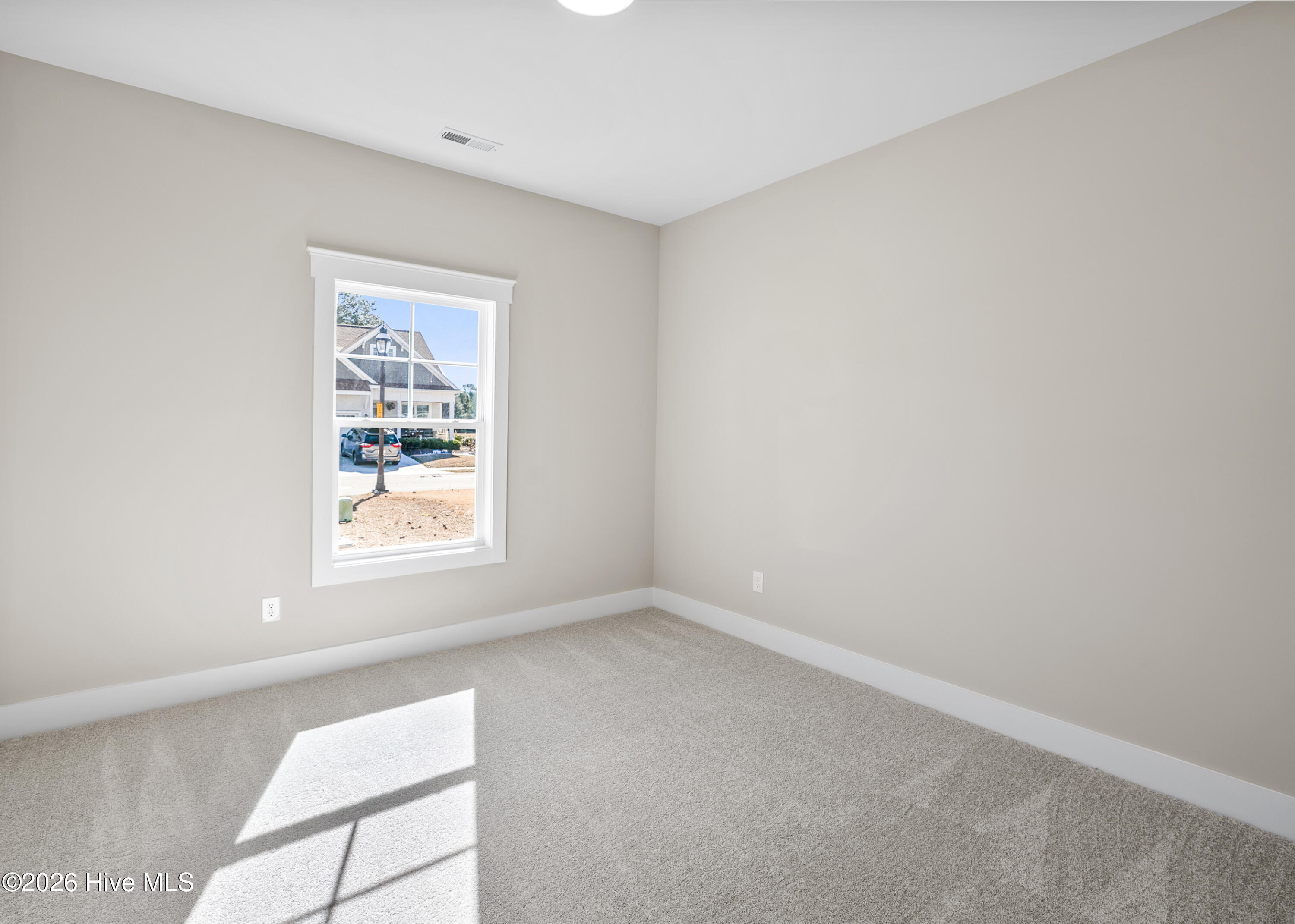 100553596 | Photo 19