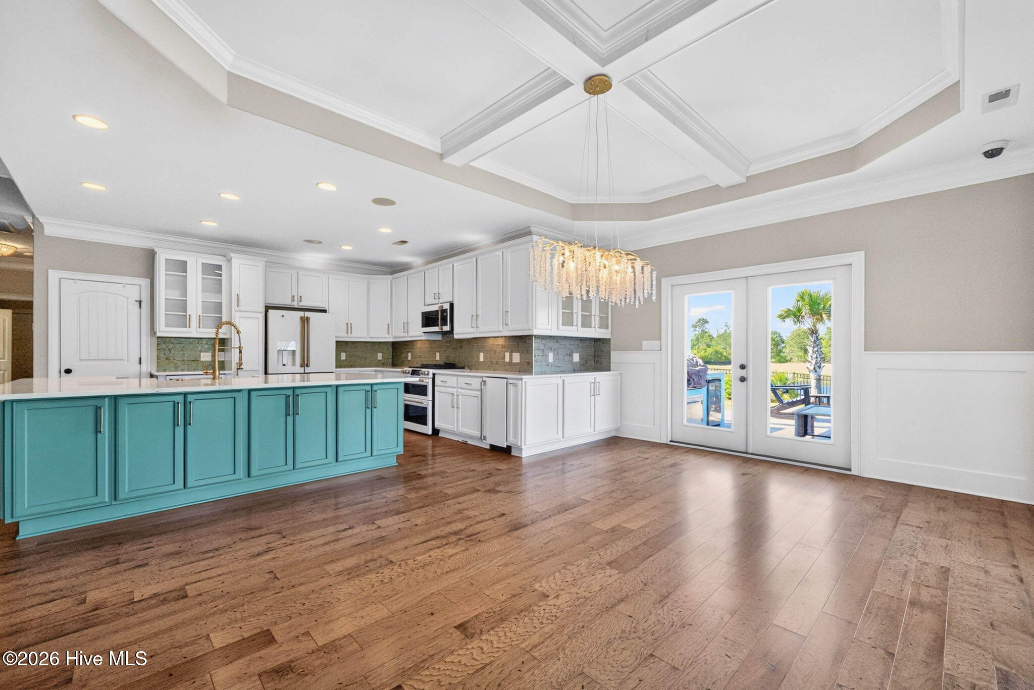 100567612 | Photo 22