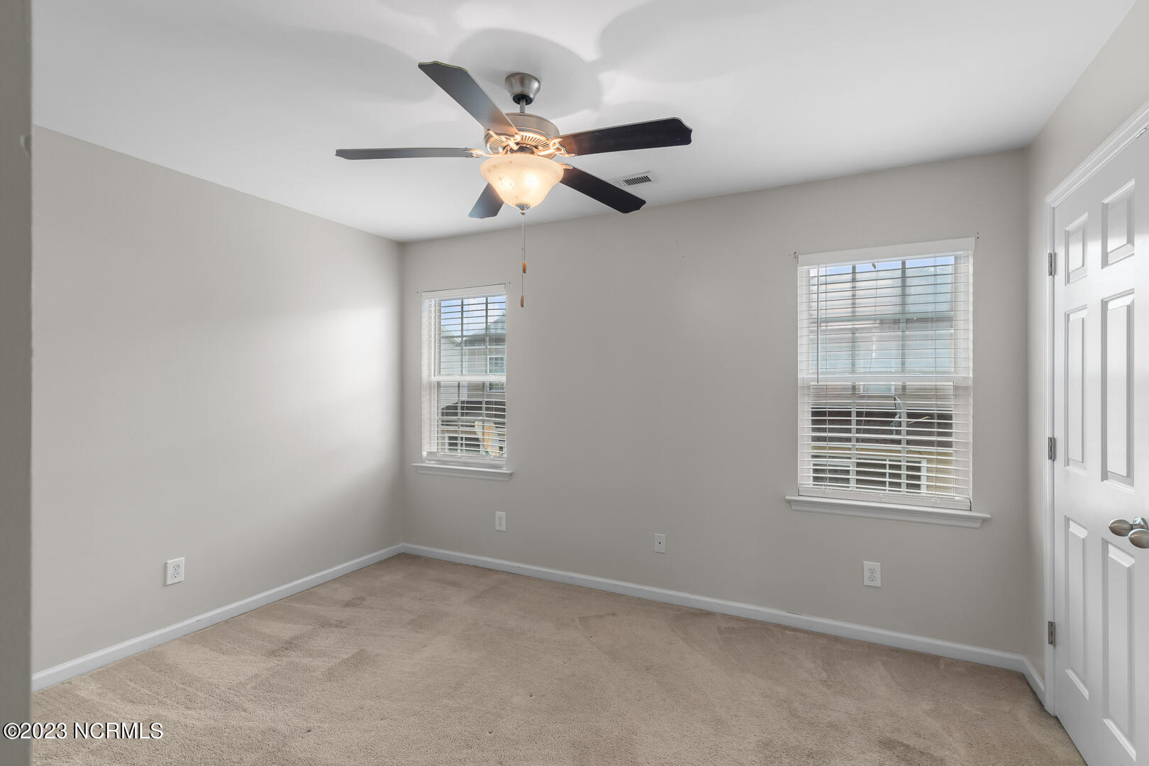 100534826 | Photo 15