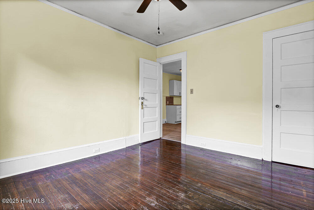 100508379 | Photo 24