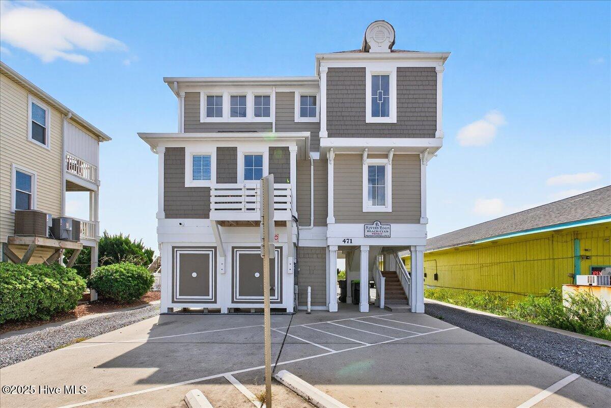 100534230 | Photo 74