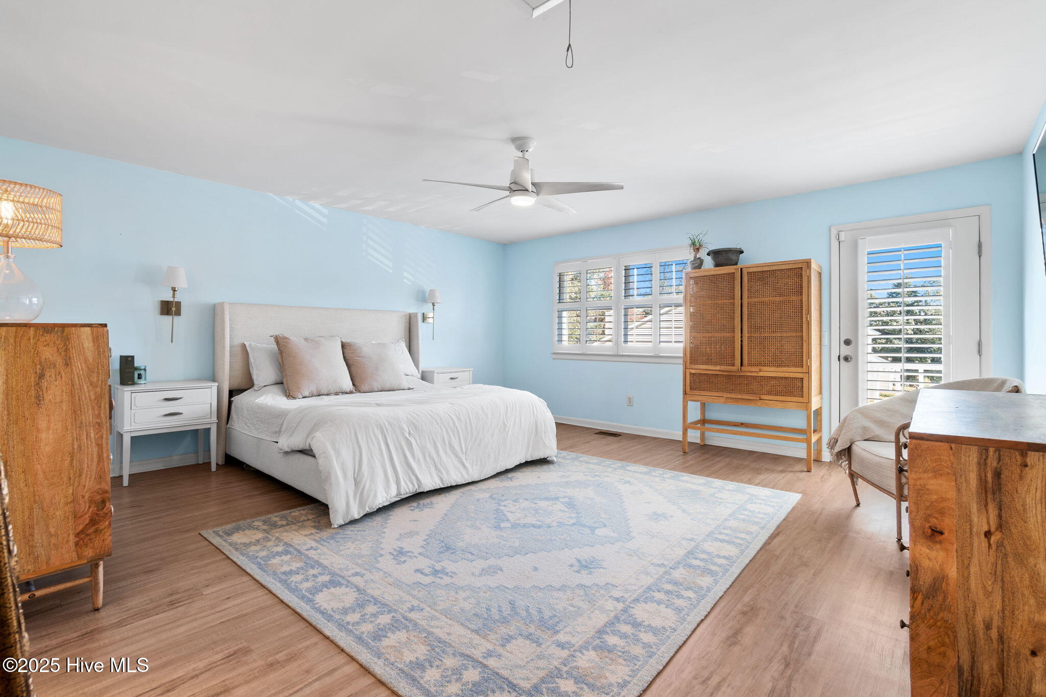 100547956 | Photo 18