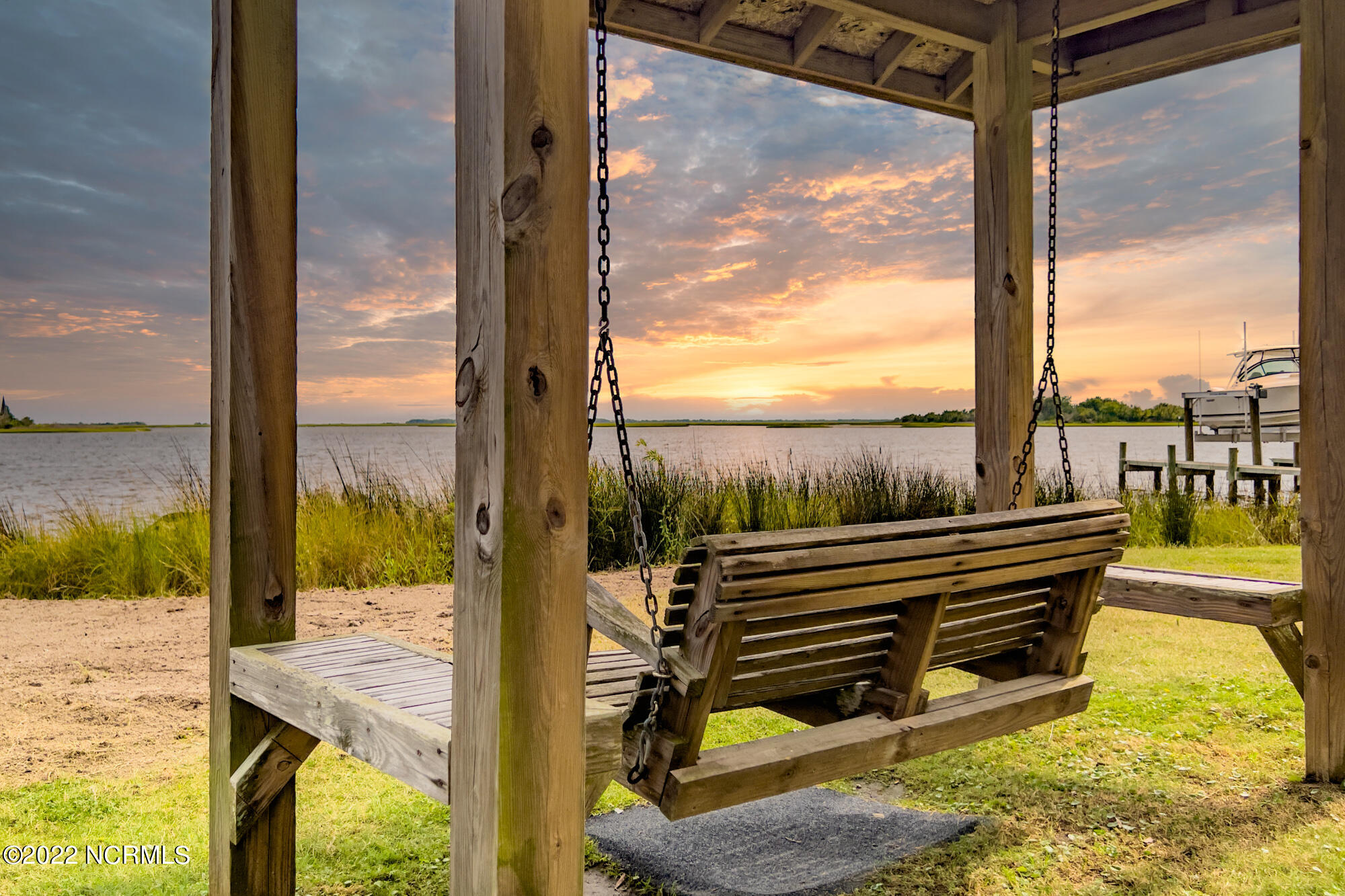 100345940 | Photo 10