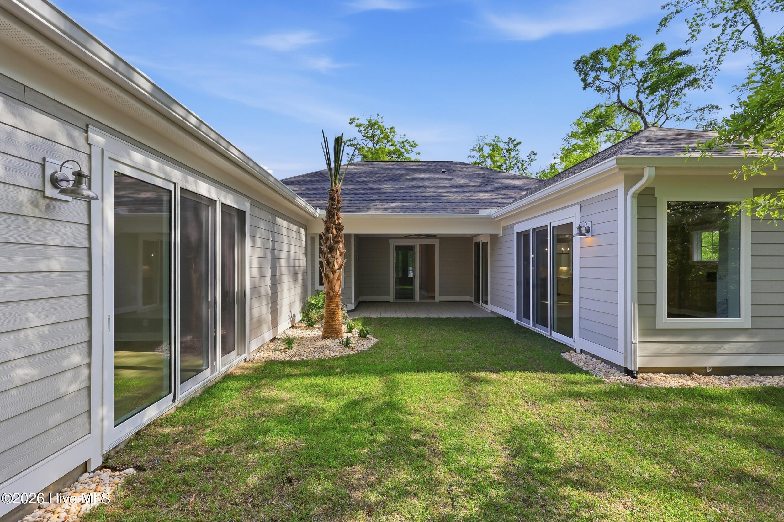 100548658 | Photo 27