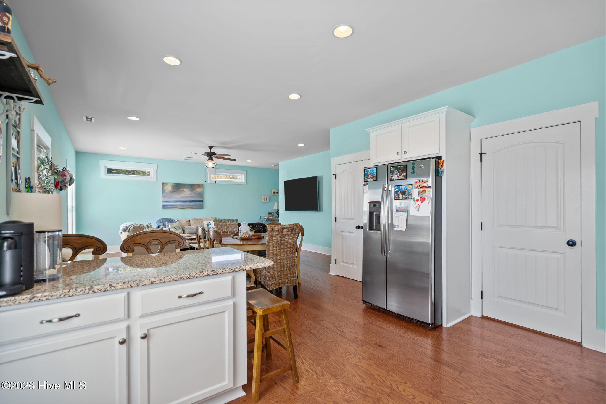 100562552 | Photo 18