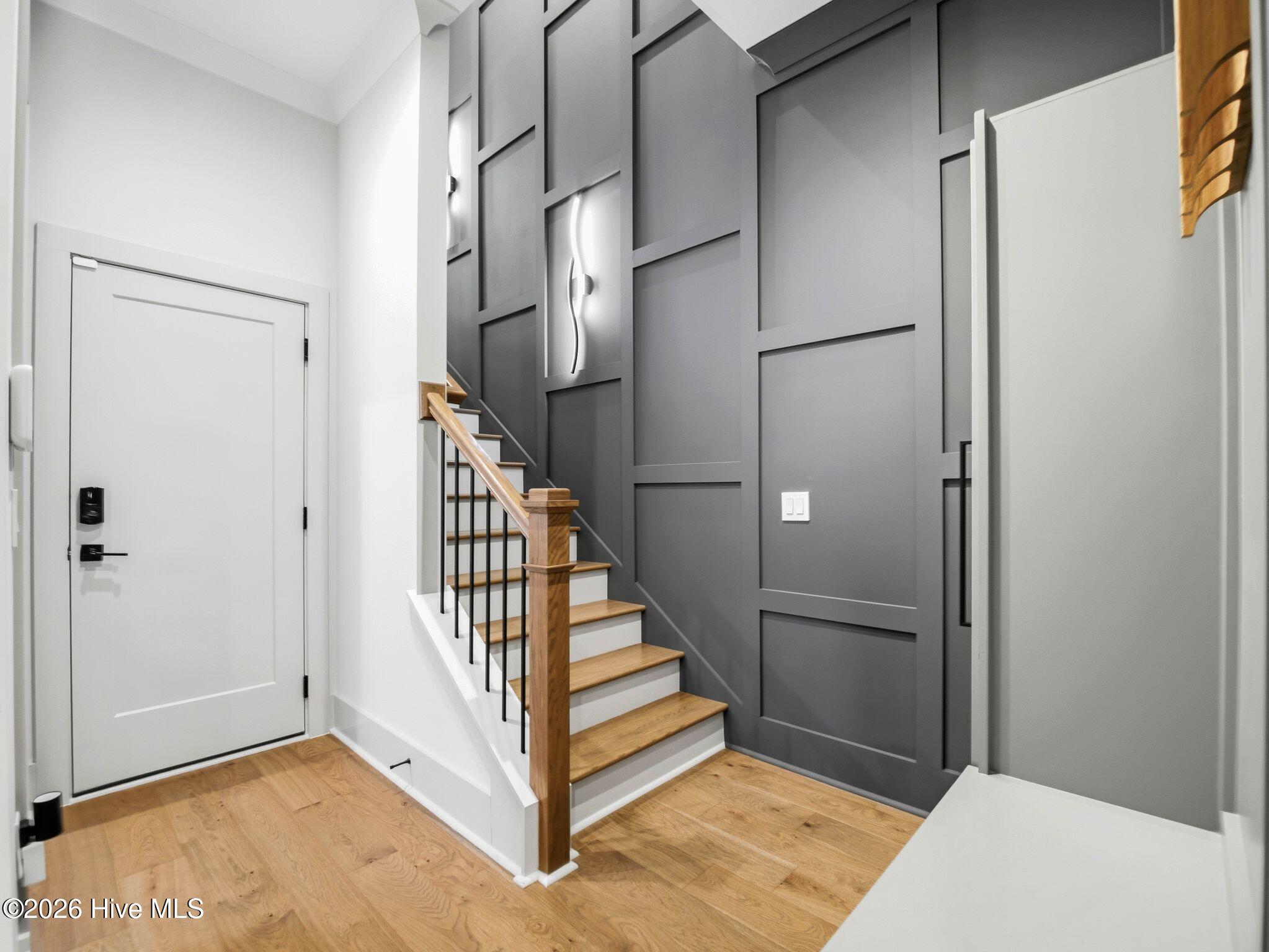 100569019 | Photo 40