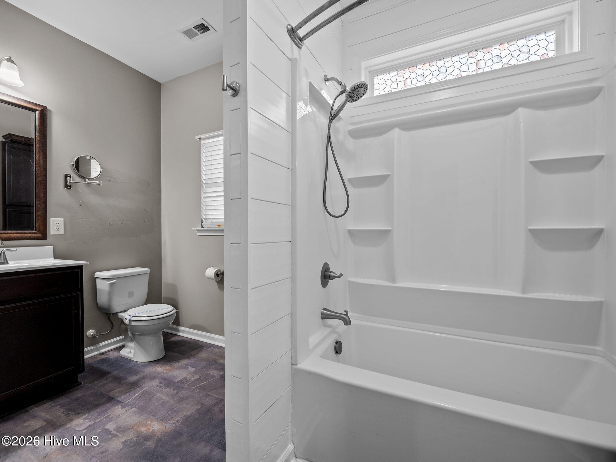 100552892 | Photo 20