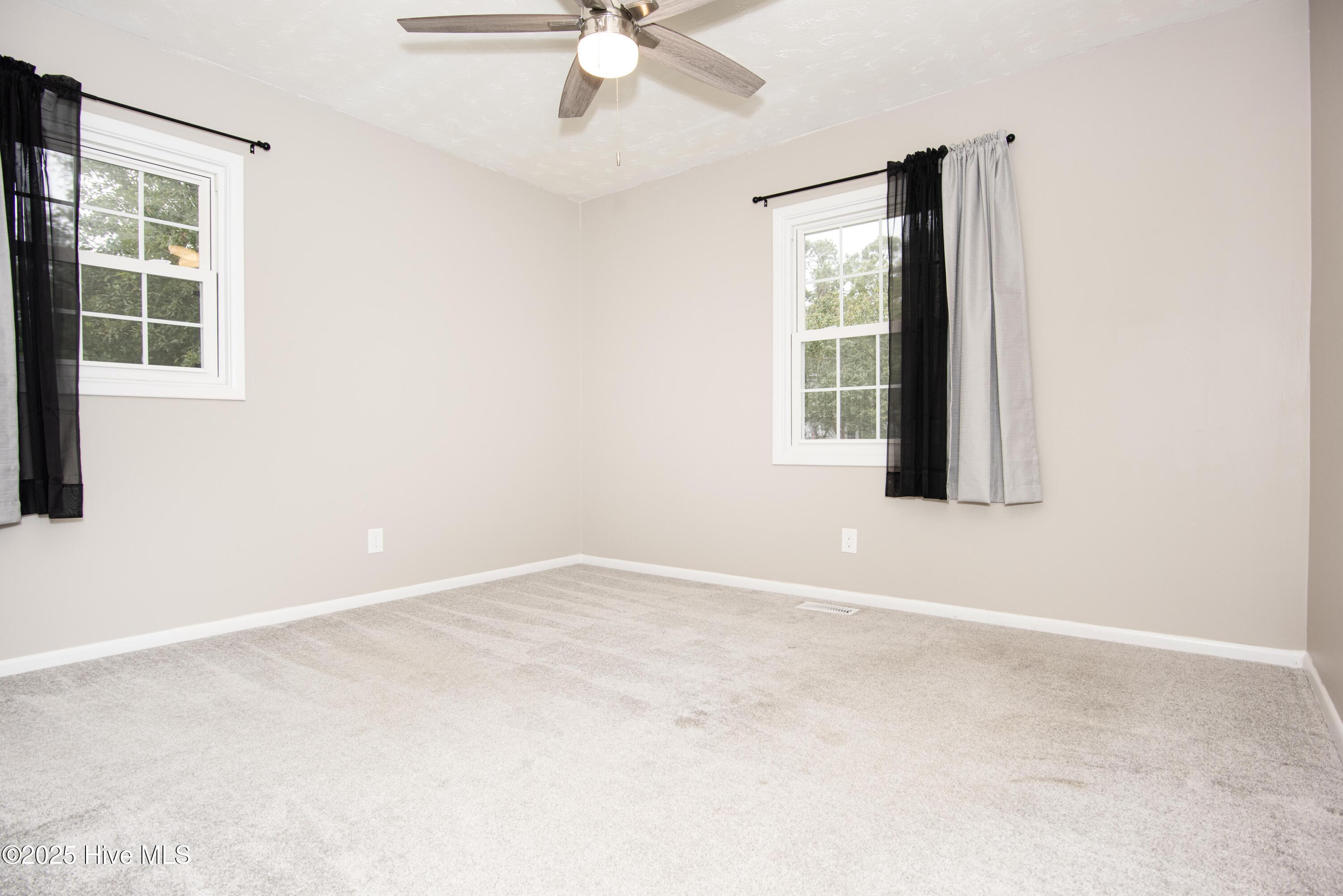 100536196 | Photo 32