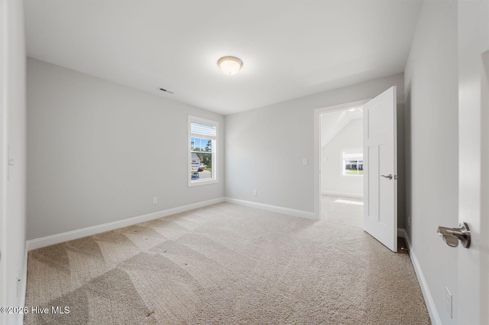 100567561 | Photo 48