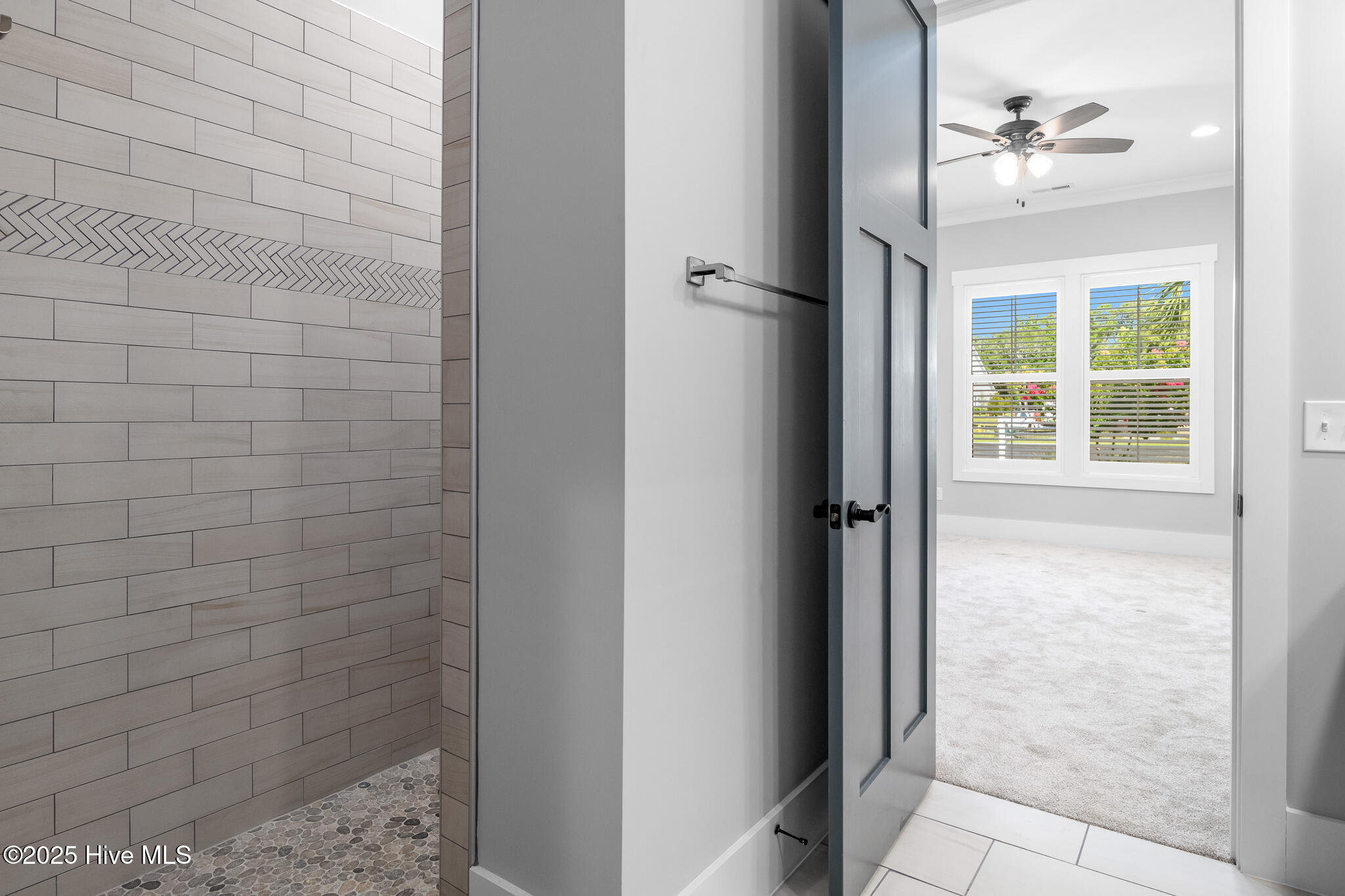 100530246 | Photo 18