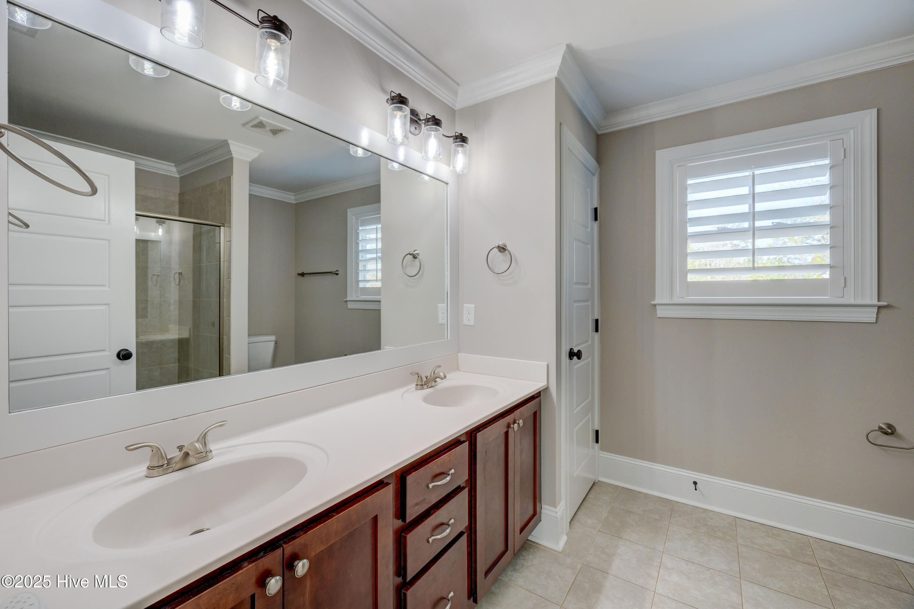 100496540 | Photo 49