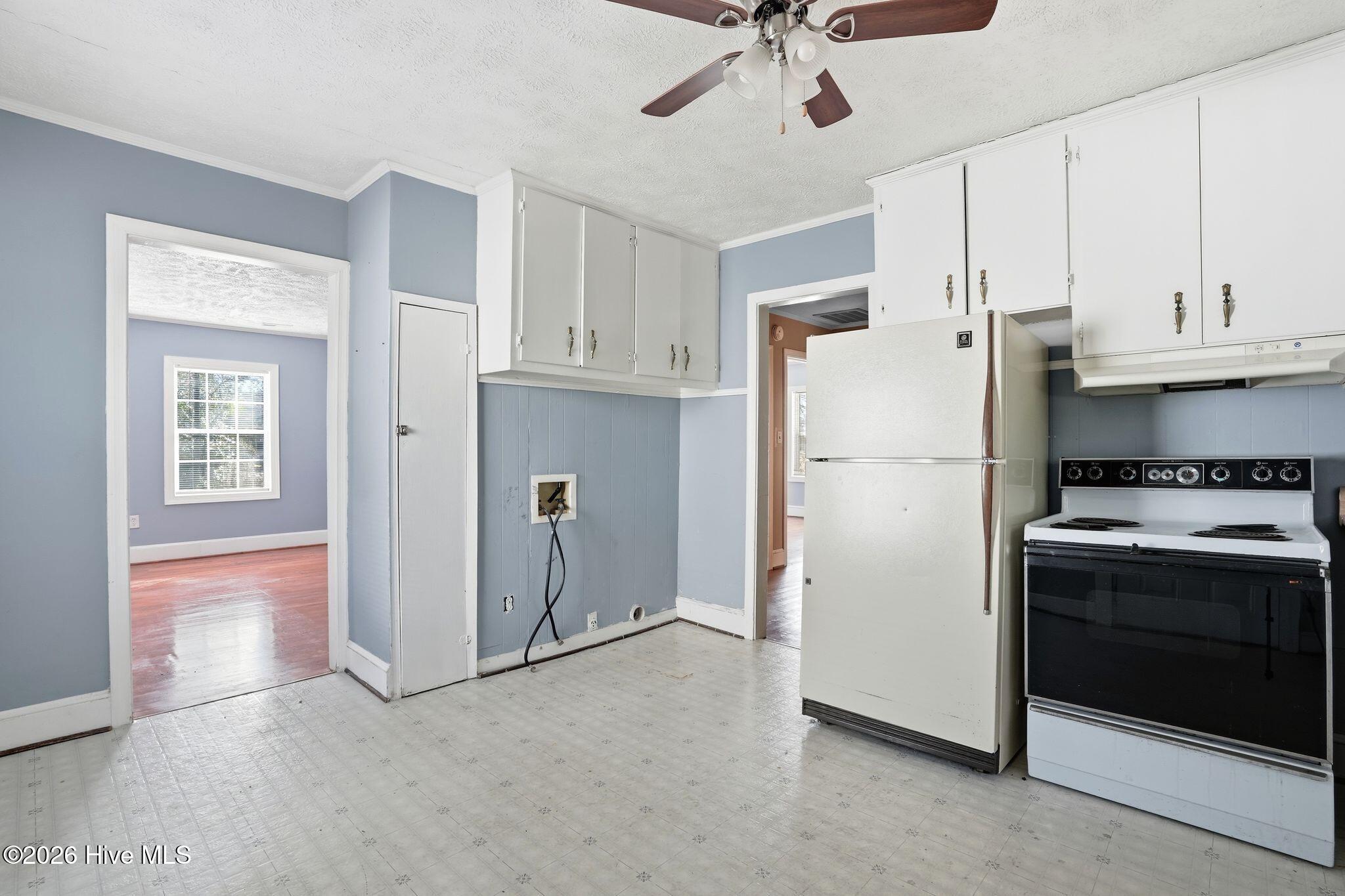 100557013 | Photo 14