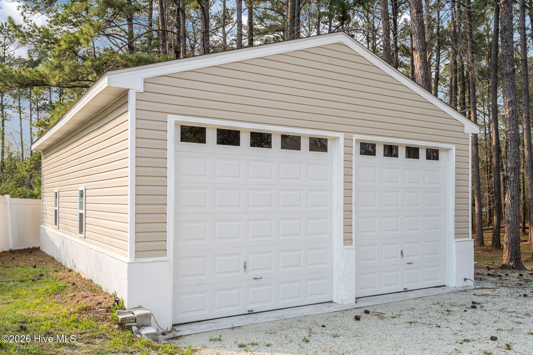 100562533 | Photo 56