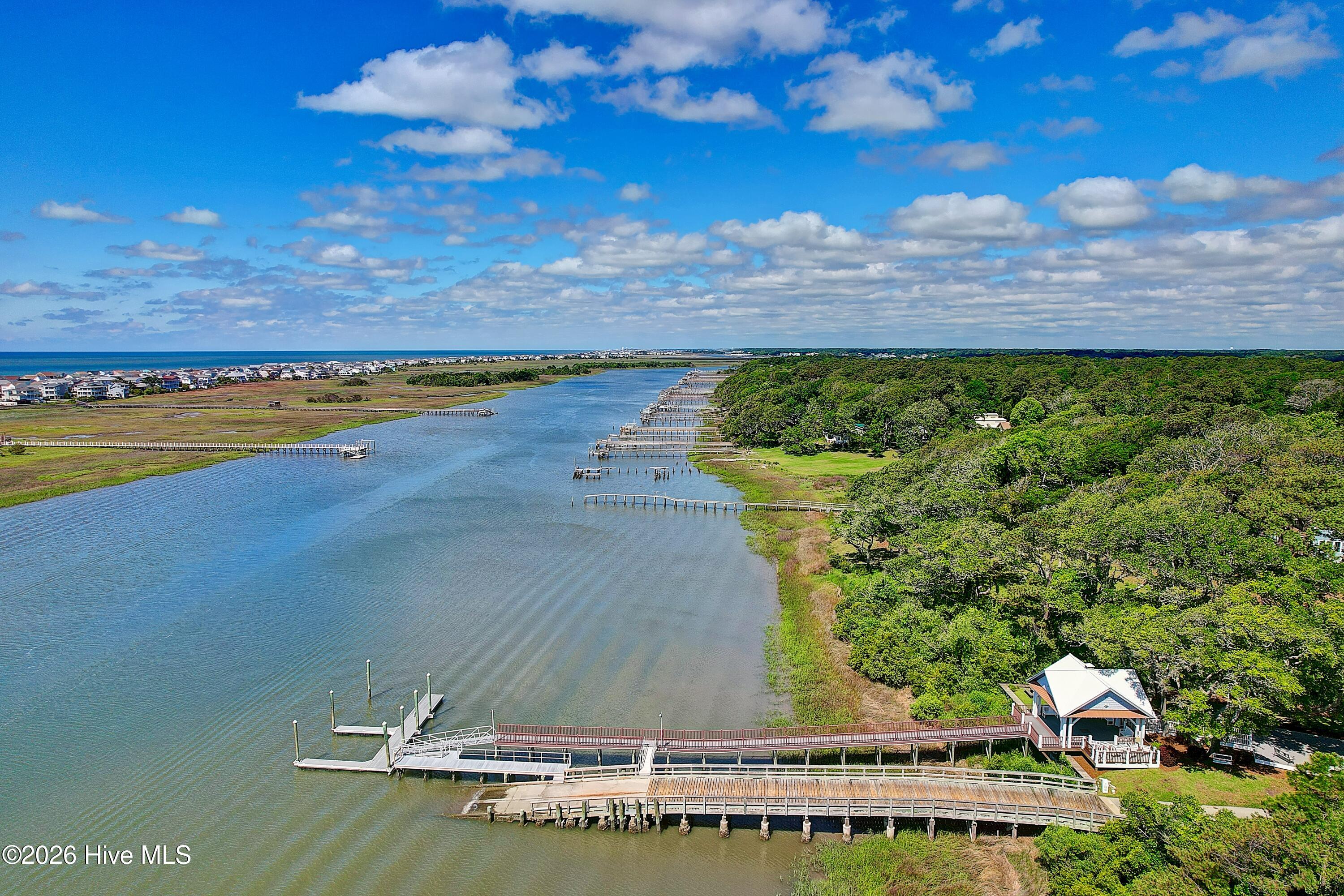 100562594 | Photo 16