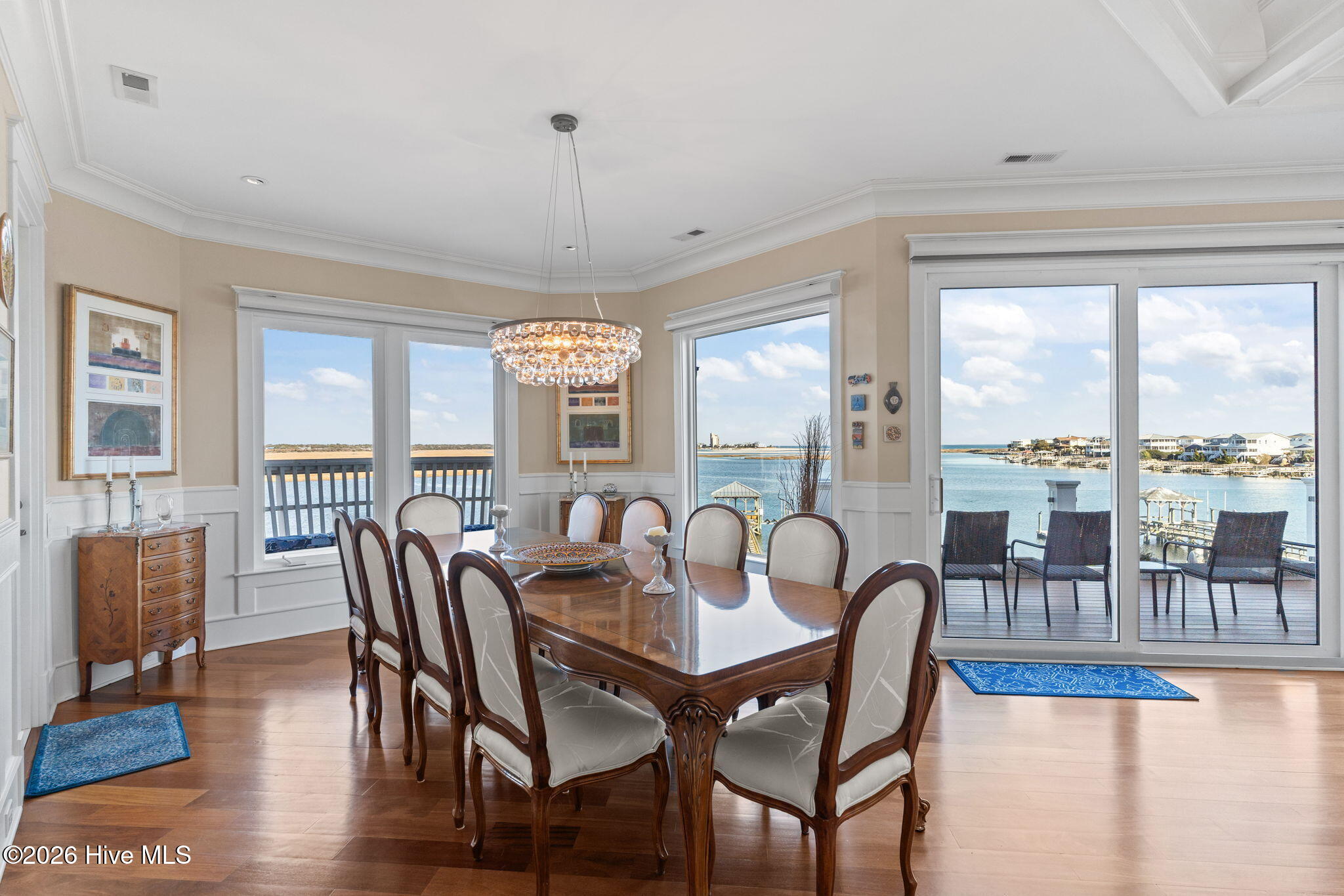 100554777 | Photo 17