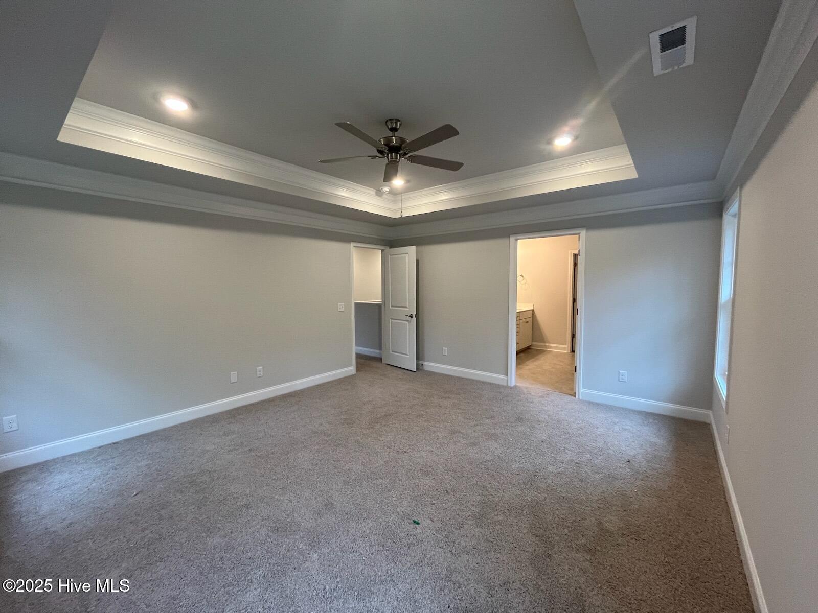 100420321 | Photo 23