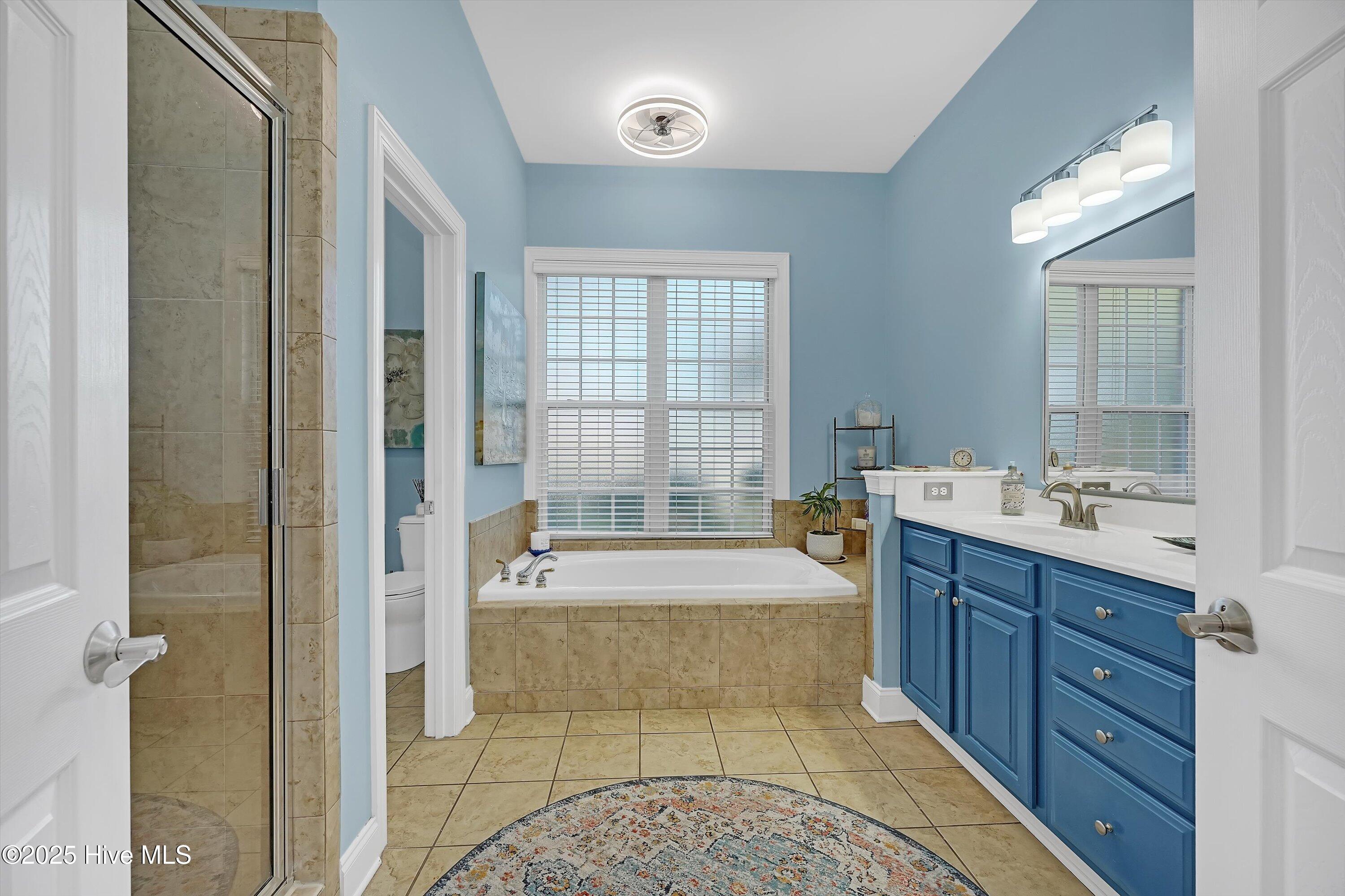 100547975 | Photo 19