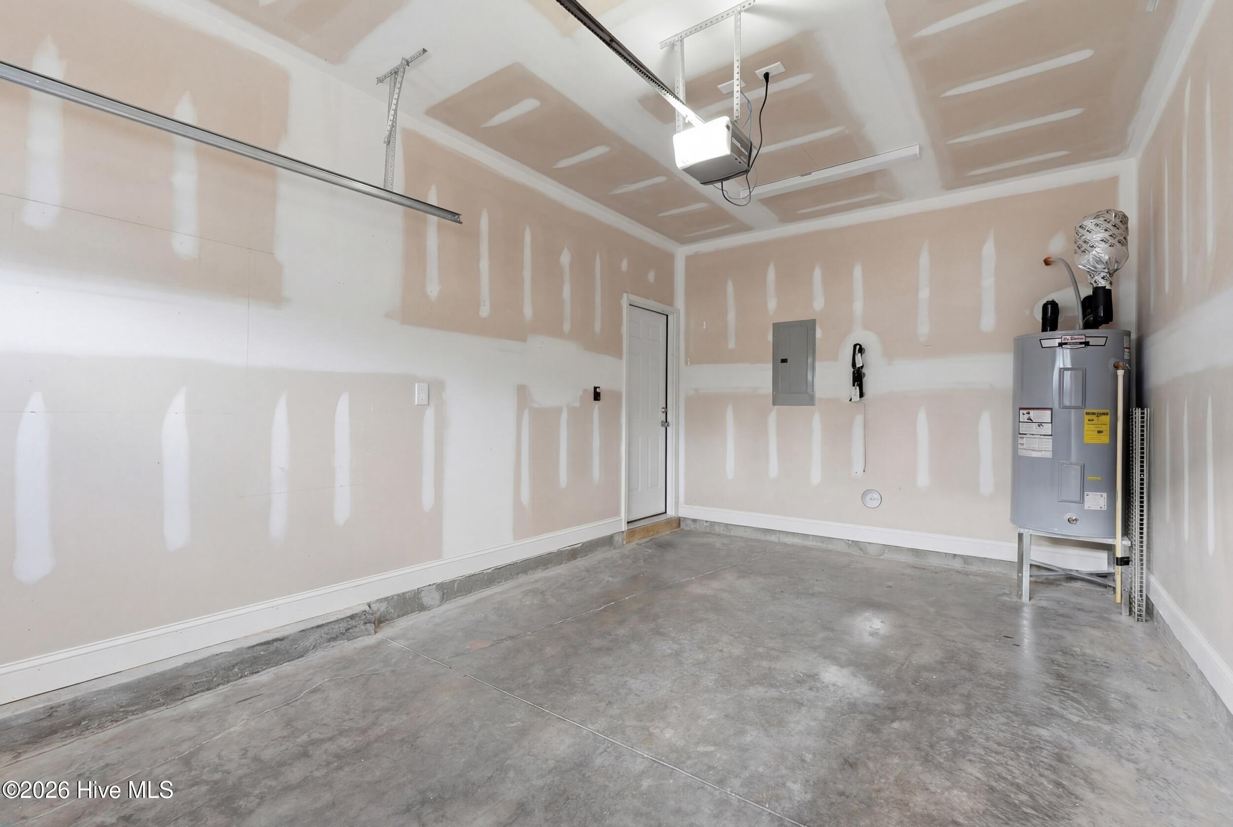 100566235 | Photo 39