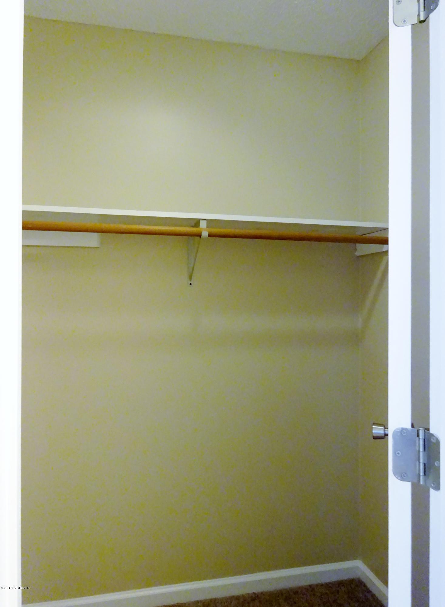 100555136 | Photo 14